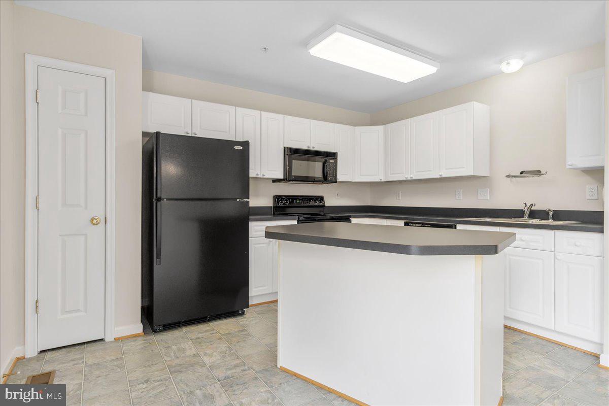 WHISPERING RIDGE - Residential