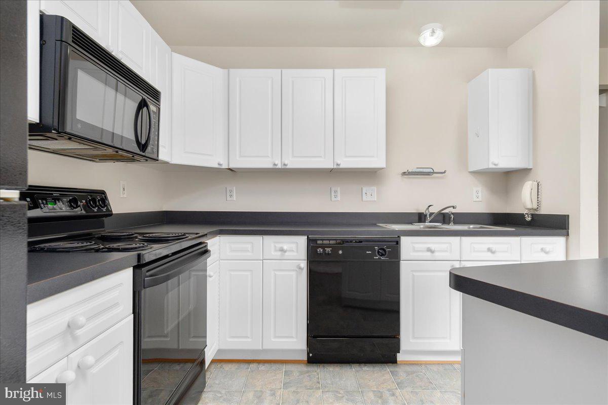 WHISPERING RIDGE - Residential
