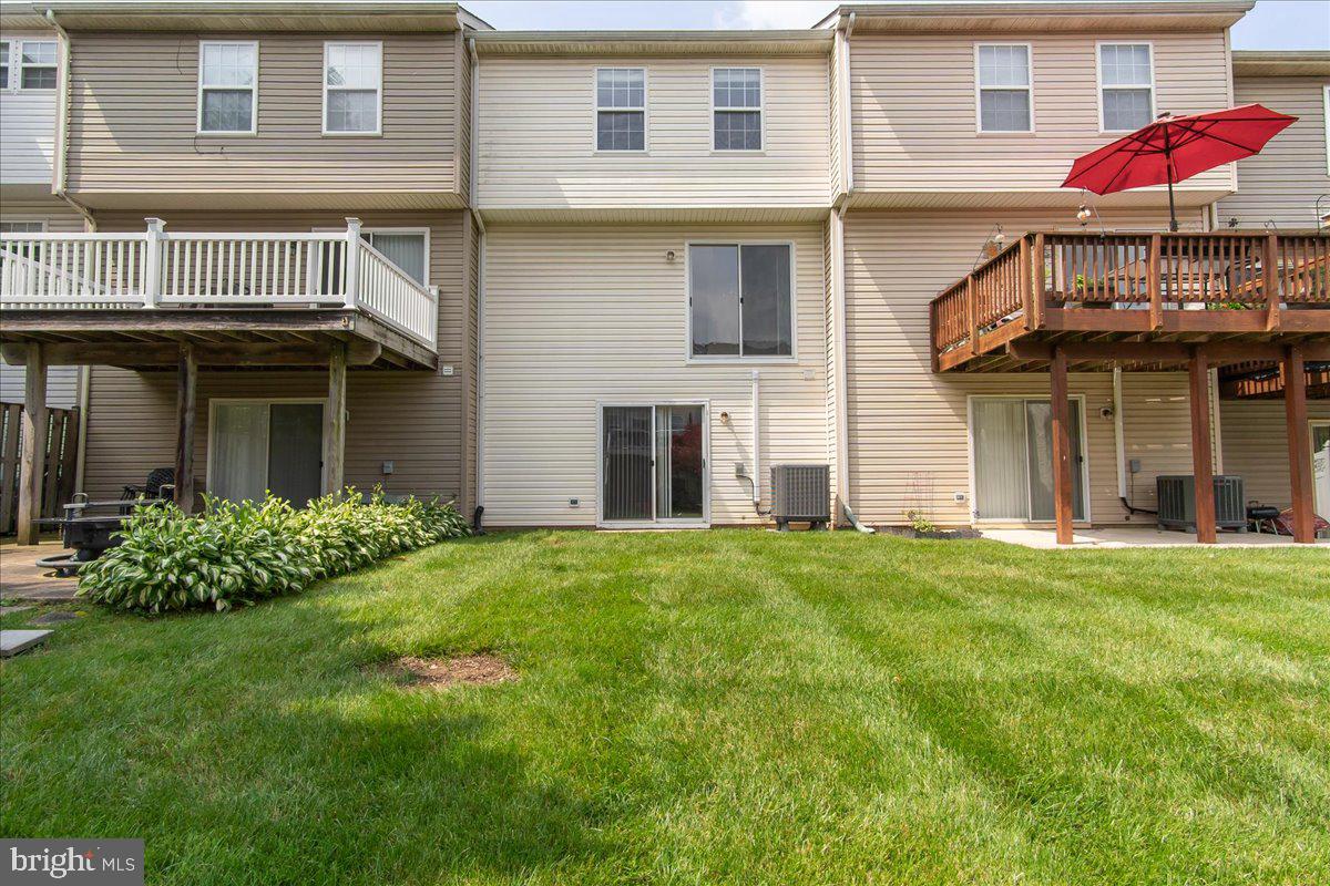 WHISPERING RIDGE - Residential