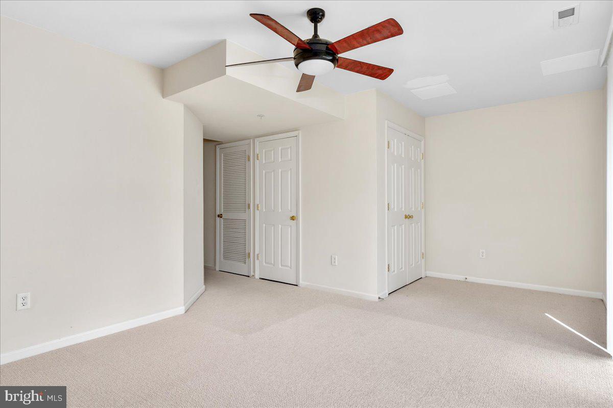 WHISPERING RIDGE - Residential