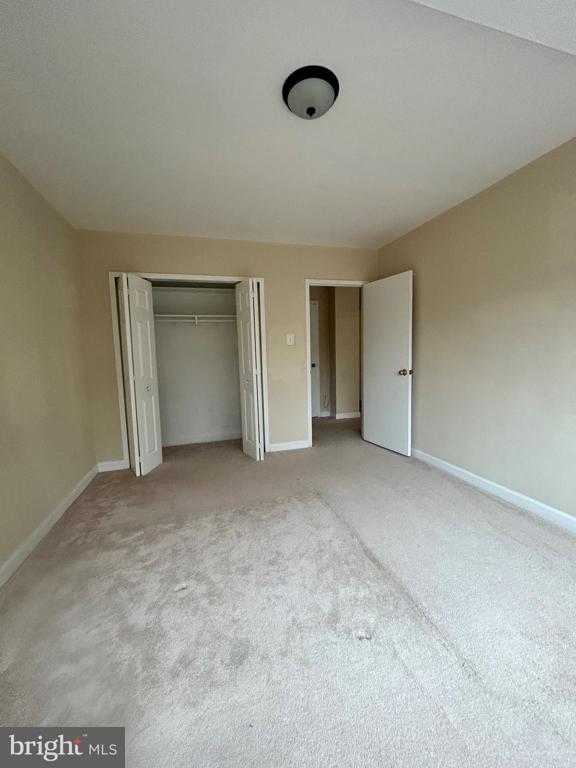 RIVER PLACE - Residential