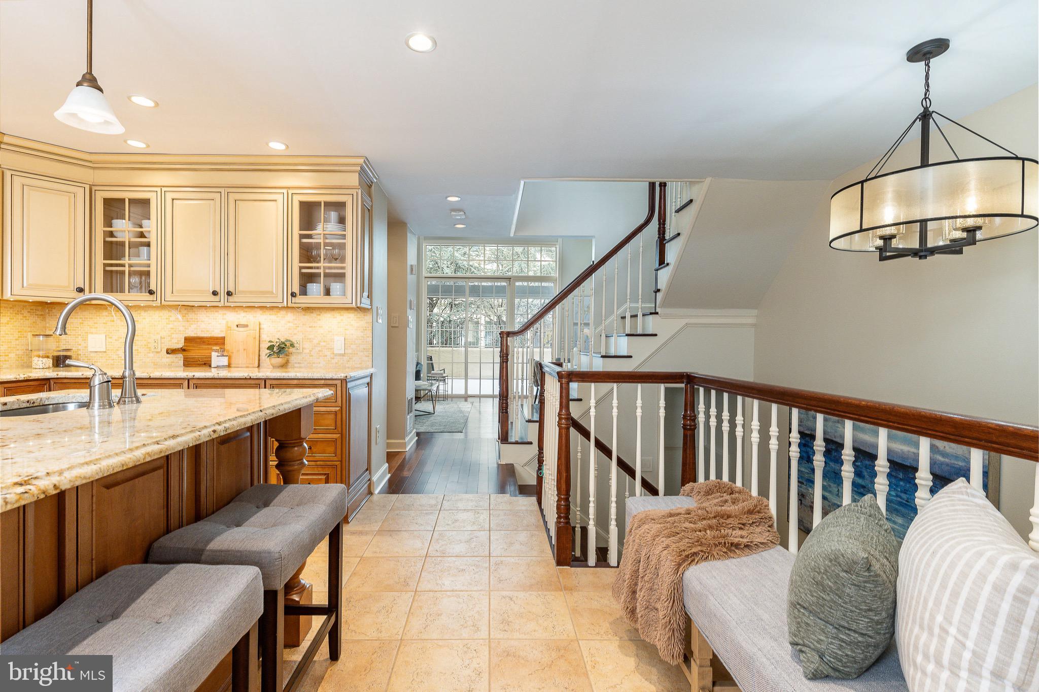 SOCIETY HILL - Residential