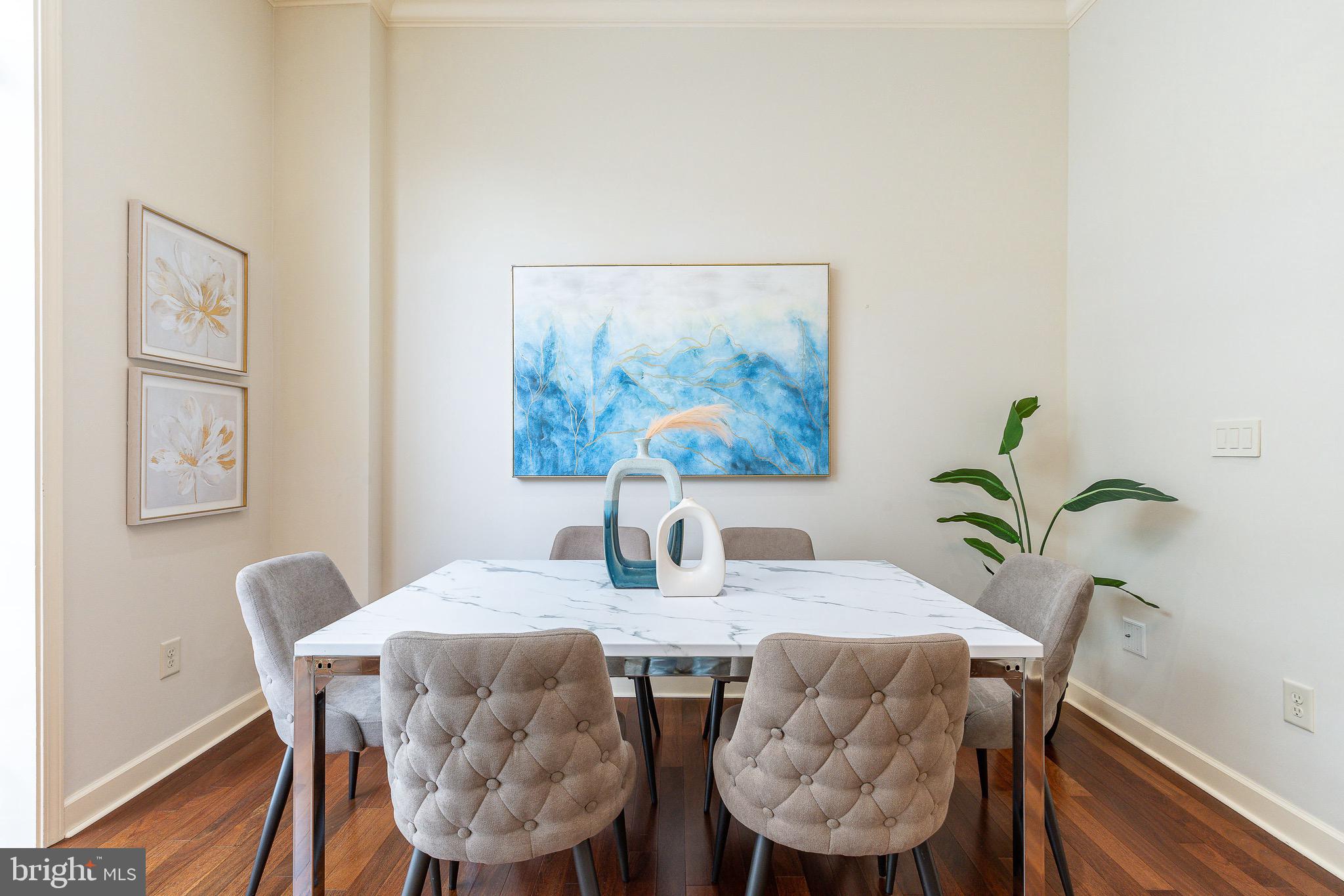 SOCIETY HILL - Residential