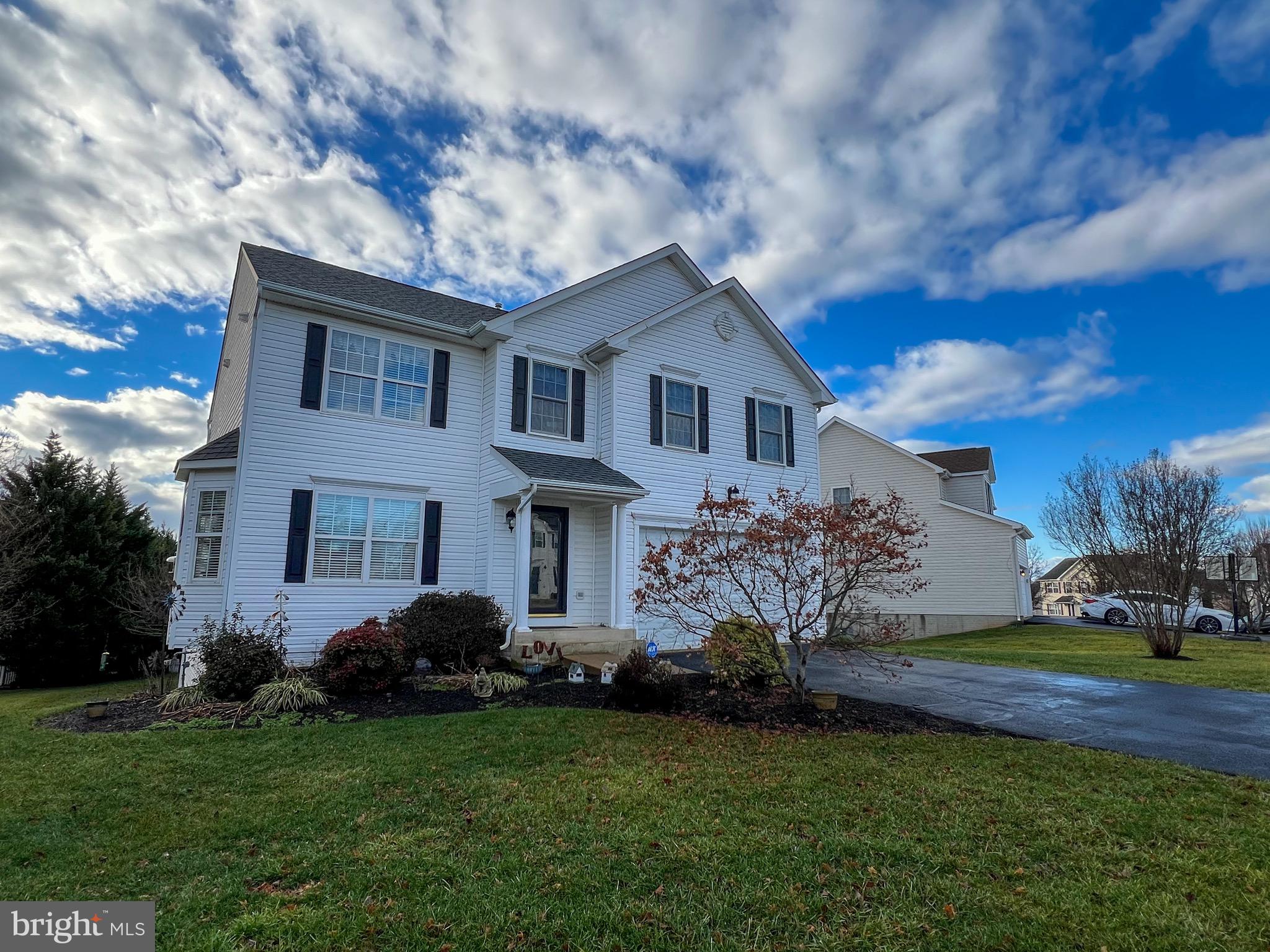 Come to this popular subdivision in Culpeper. The home shows ownership pride as the seller has maintained and continually improved the property during the years of ownership. Home has hardwood floors throughout. Spacious living areas on main and upper levels, with huge full basement for ample storage space as well as room for hobby enthusiasts or a workshop area. Enjoy time on the rear deck overlooking the large private backyard with tall trees flanking each side. Culpeper offers the buyer a small community with big dreams.  Our historic town offers summer festivals for family enjoyment and this subdivision offers a club house, tennis court and community pool.  Come see this well maintained home in Lakeview!