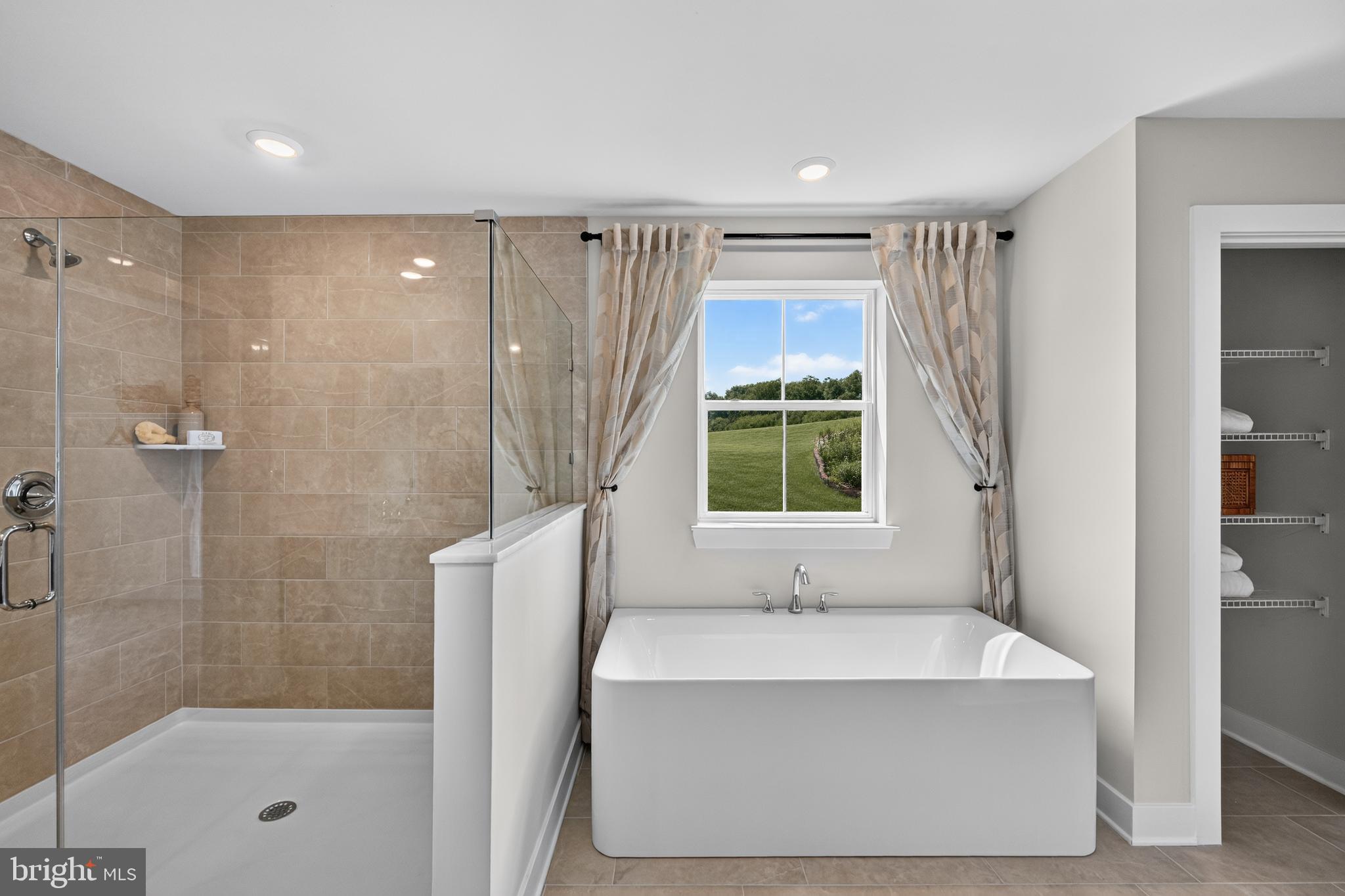 ARABELLA RESERVE - Residential