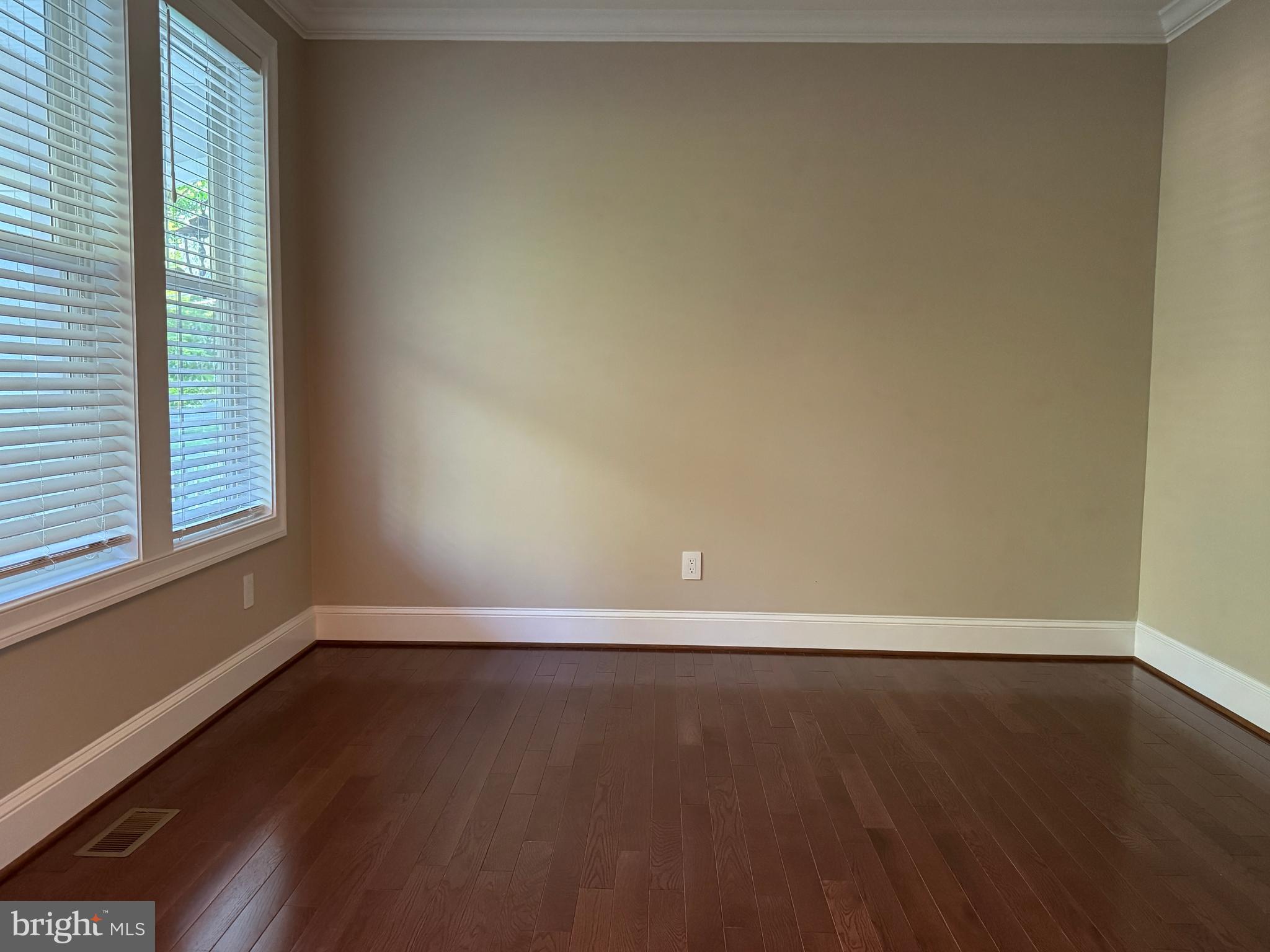 HOLMES RUN HEIGHTS - Residential Lease