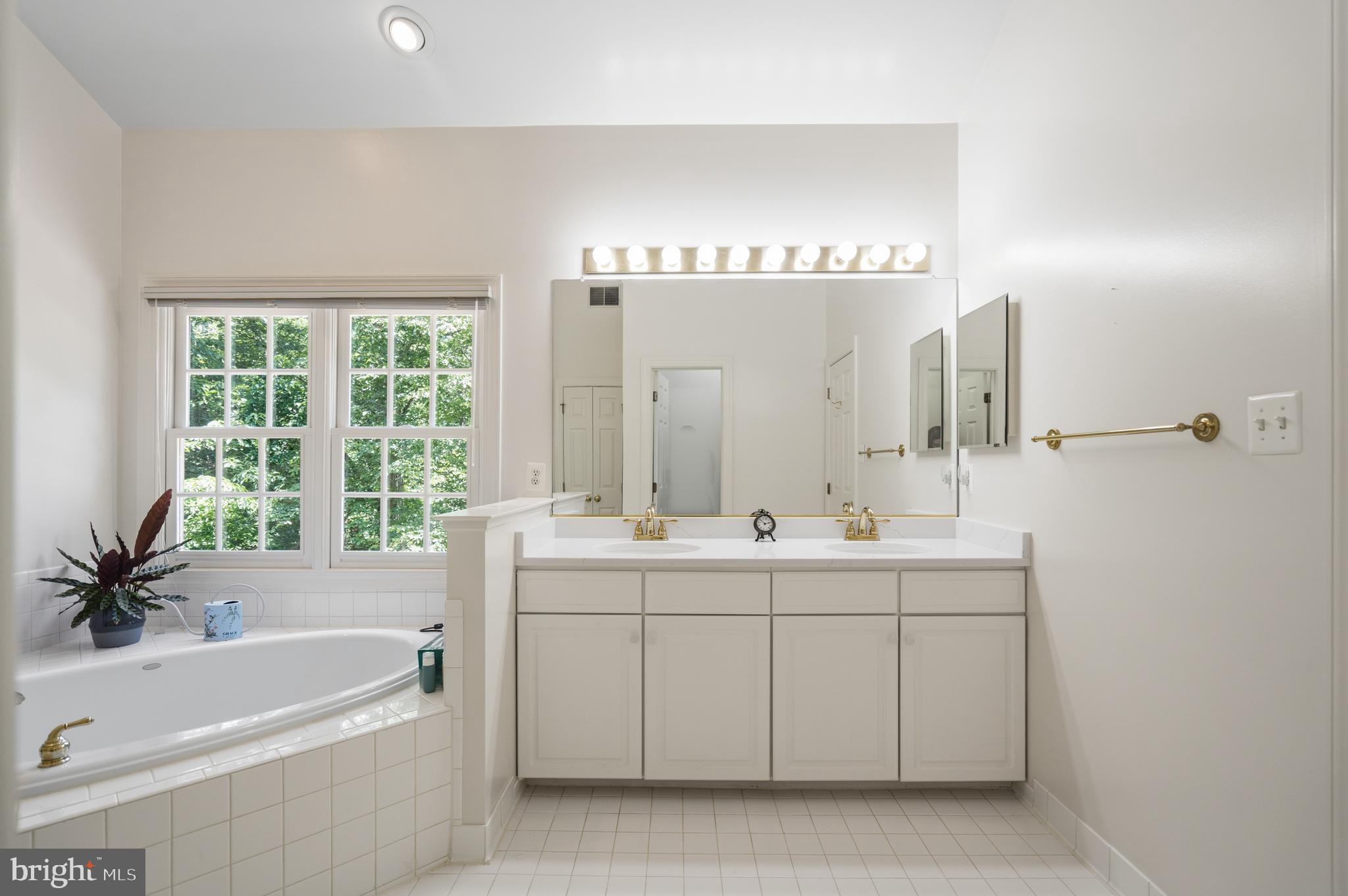 WOODLEA HILLS - Residential
