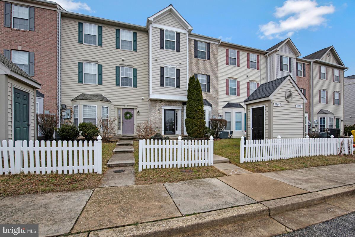 ENCLAVE AT SEVEN OAKS - Residential