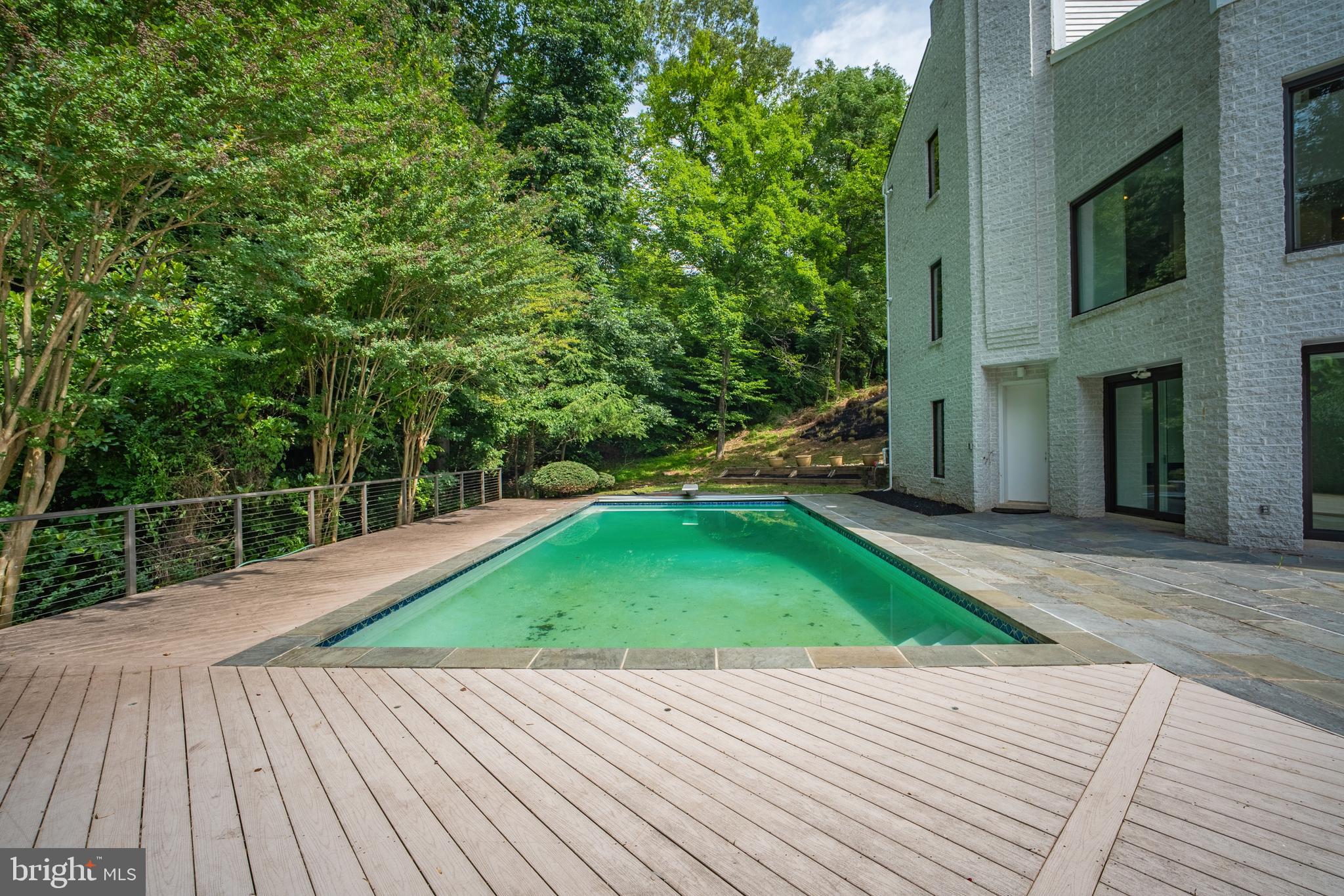 POTOMAC OVERLOOK - Residential