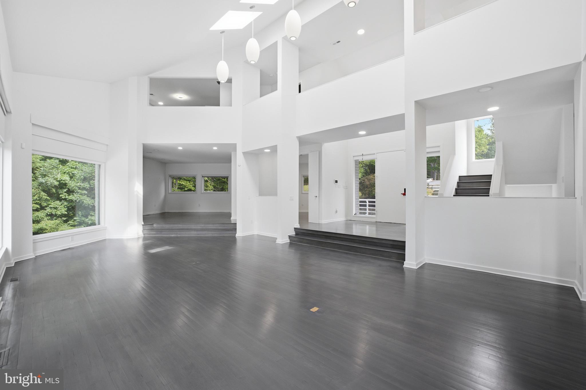 POTOMAC OVERLOOK - Residential