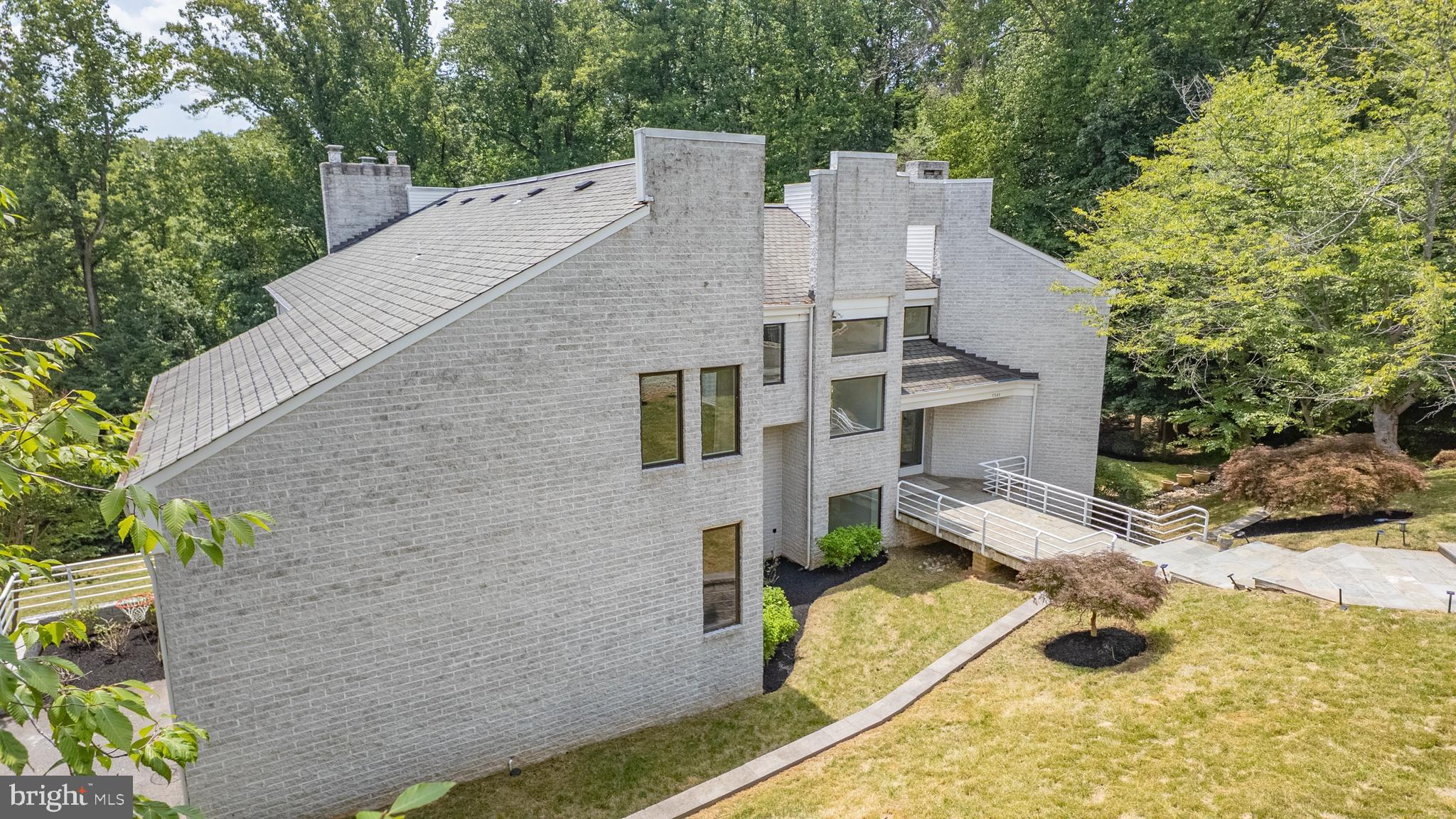 POTOMAC OVERLOOK - Residential