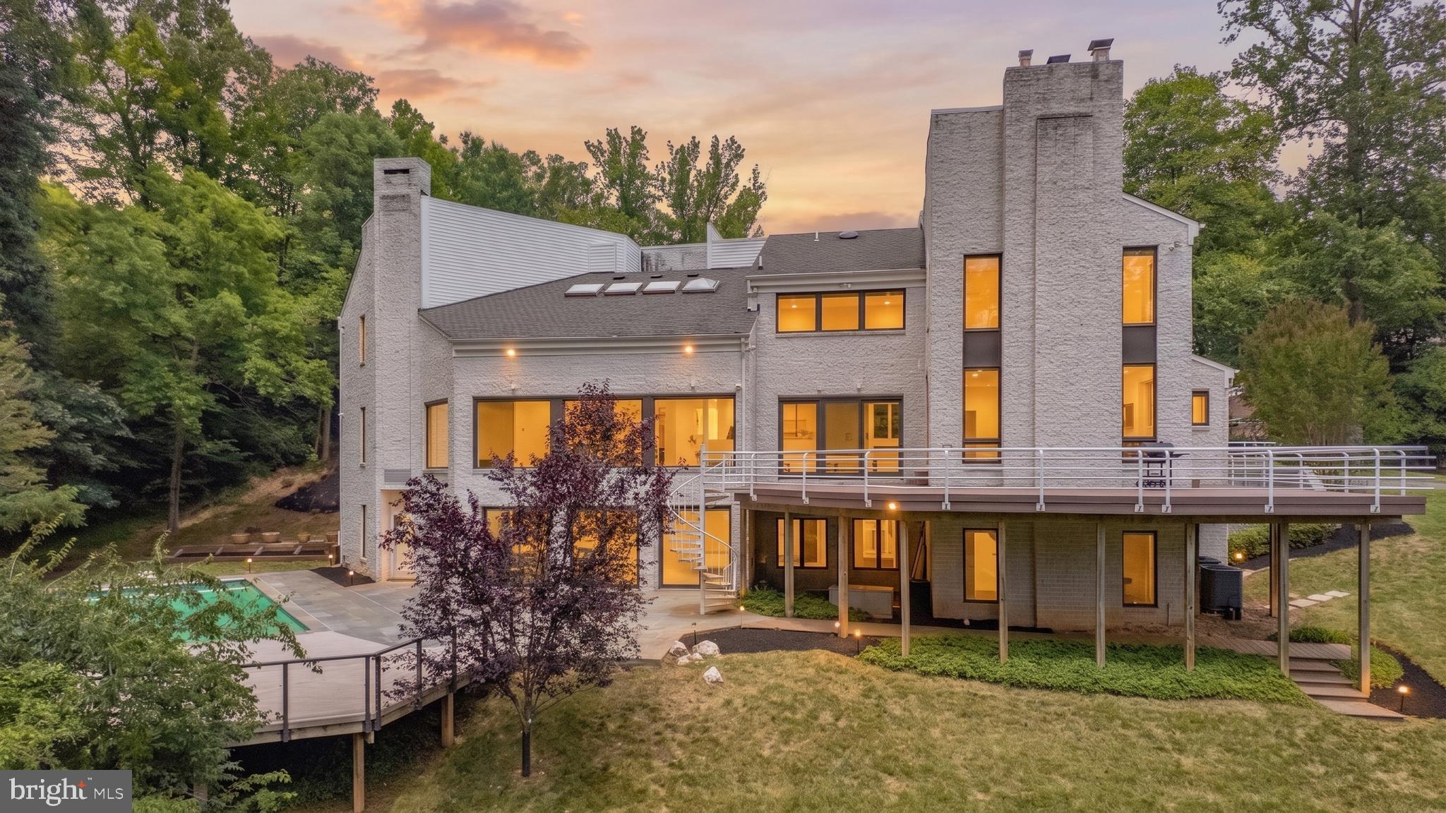 POTOMAC OVERLOOK - Residential