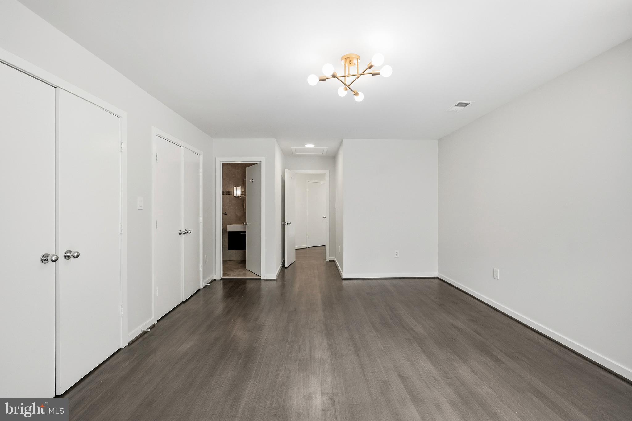POTOMAC OVERLOOK - Residential
