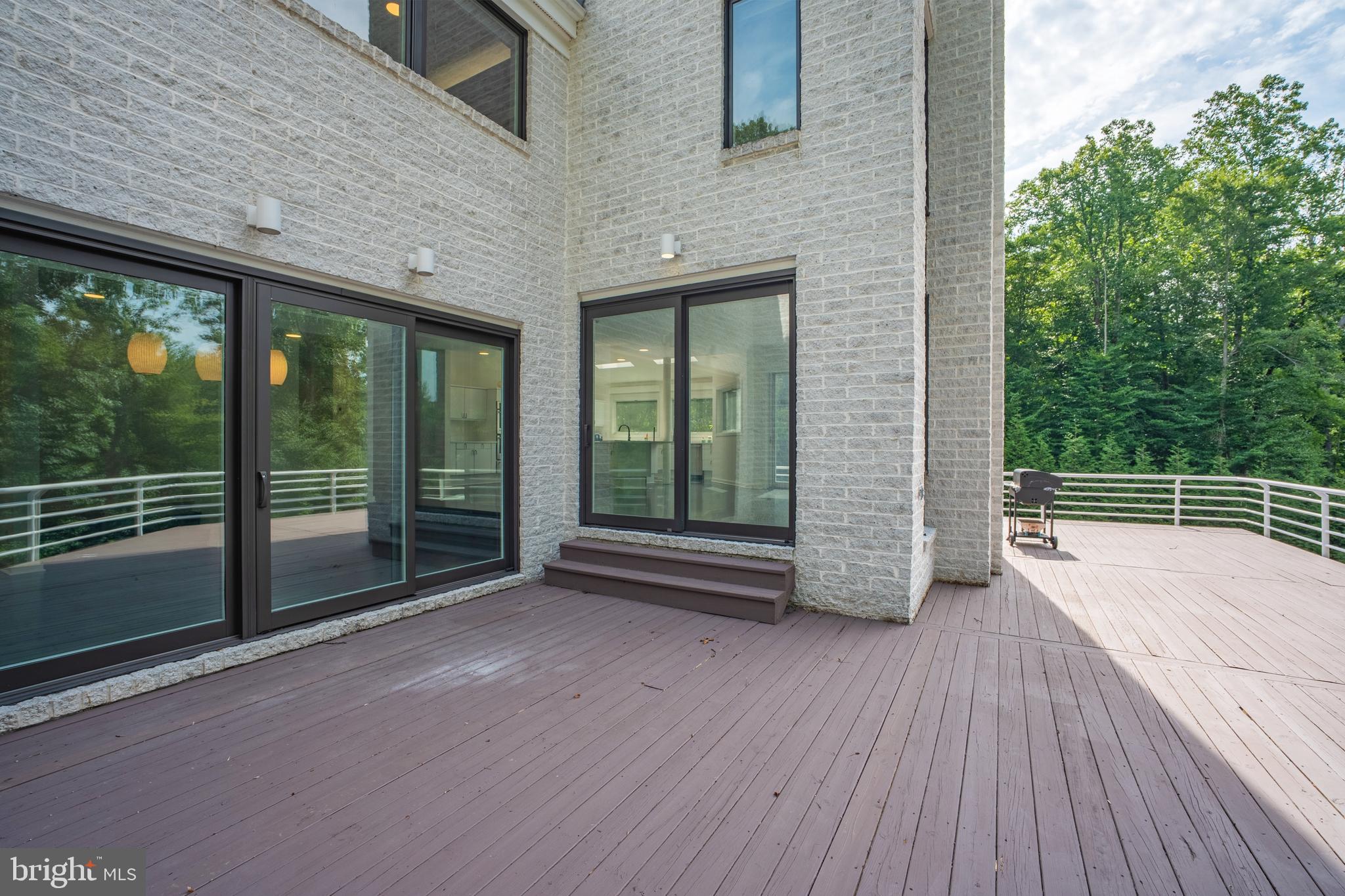 POTOMAC OVERLOOK - Residential