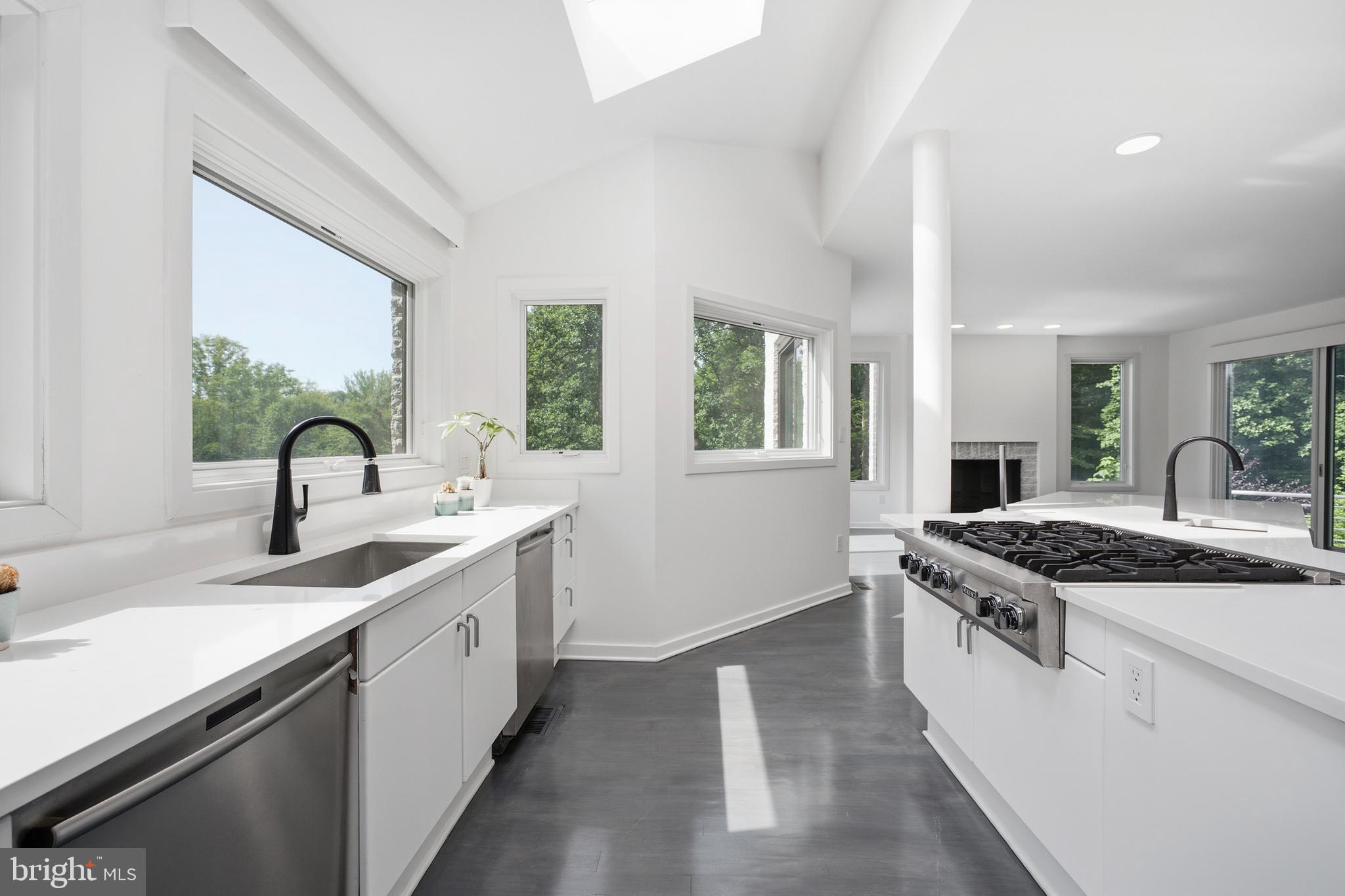 POTOMAC OVERLOOK - Residential
