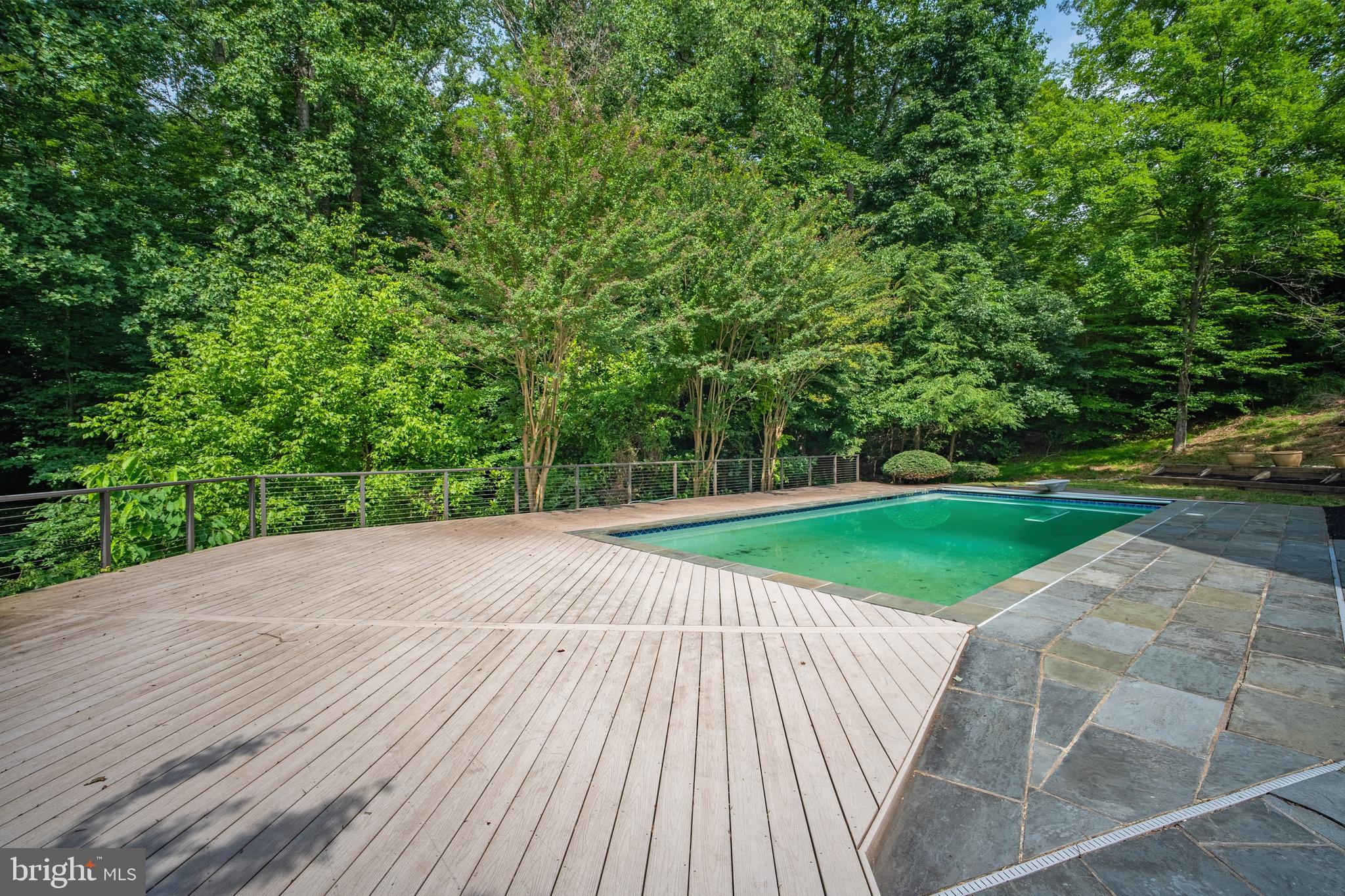 POTOMAC OVERLOOK - Residential