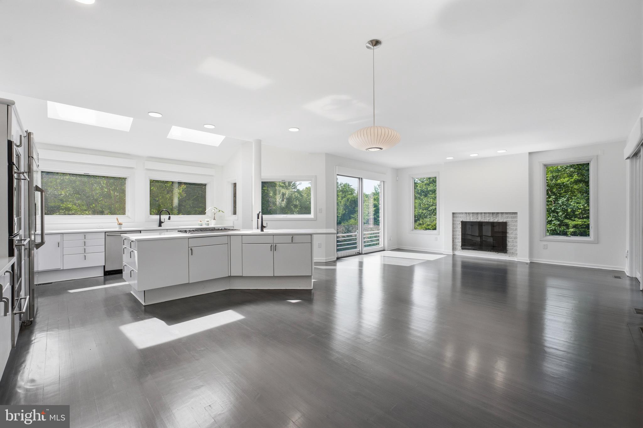 POTOMAC OVERLOOK - Residential