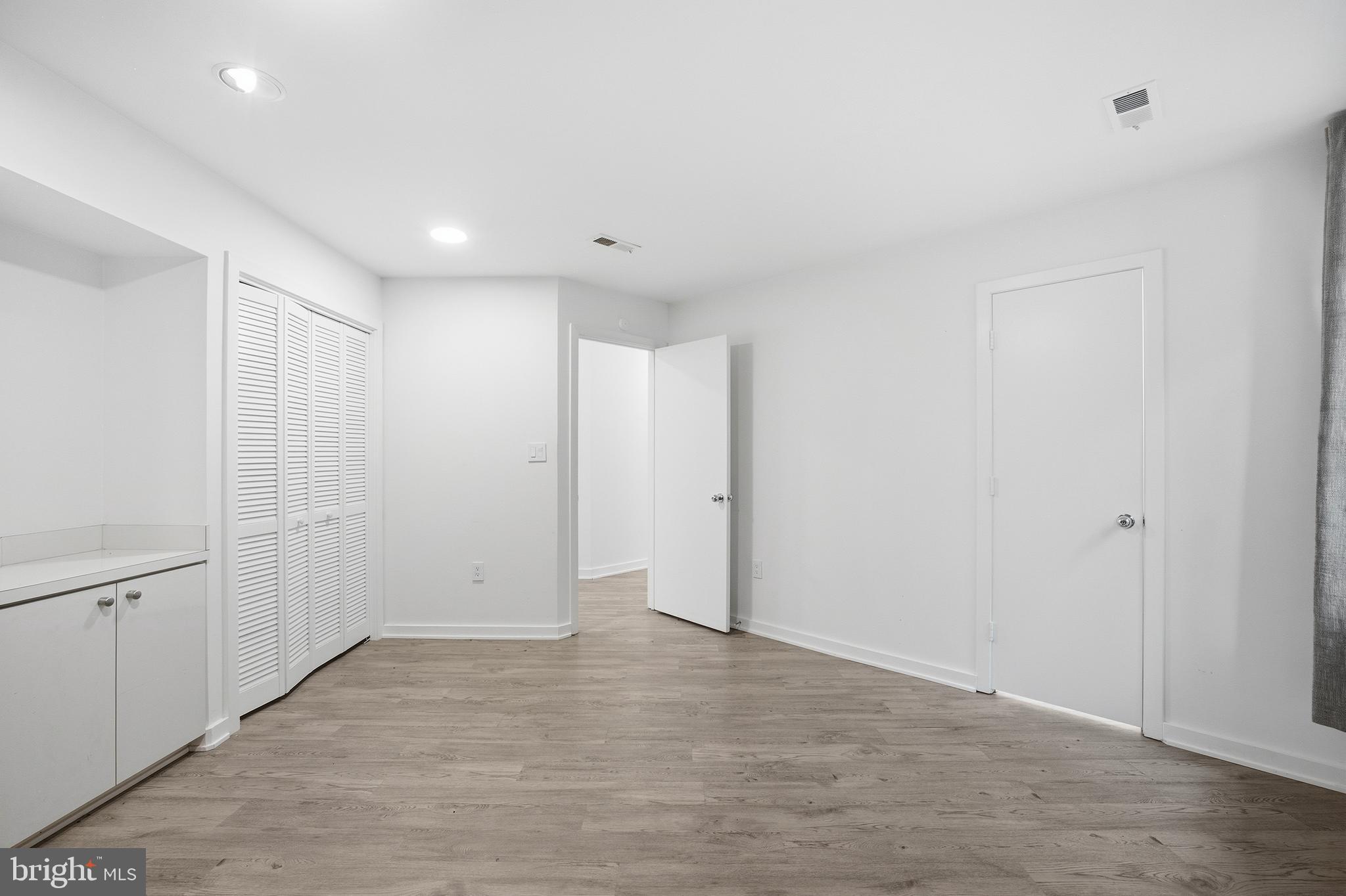 POTOMAC OVERLOOK - Residential