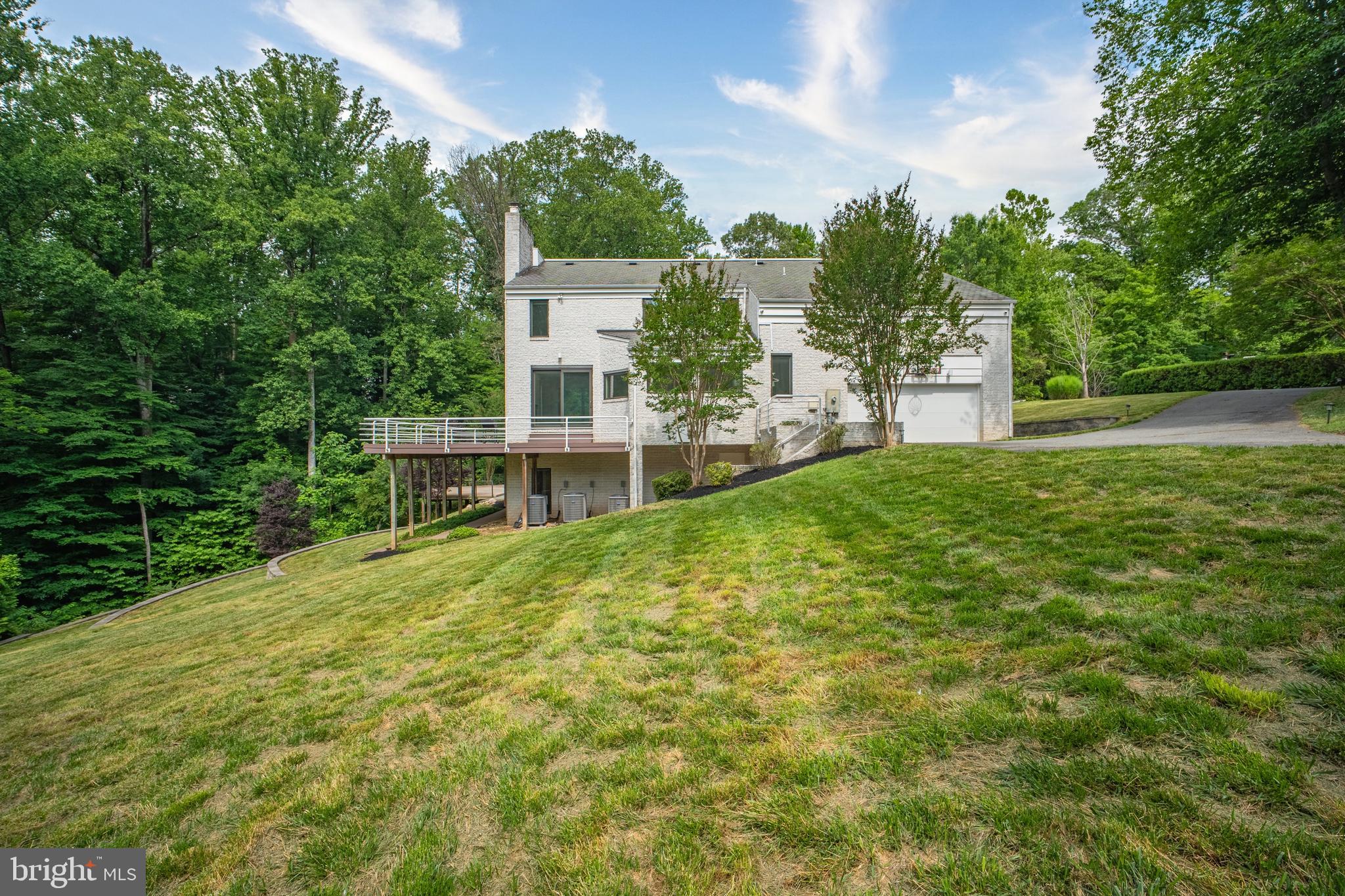 POTOMAC OVERLOOK - Residential
