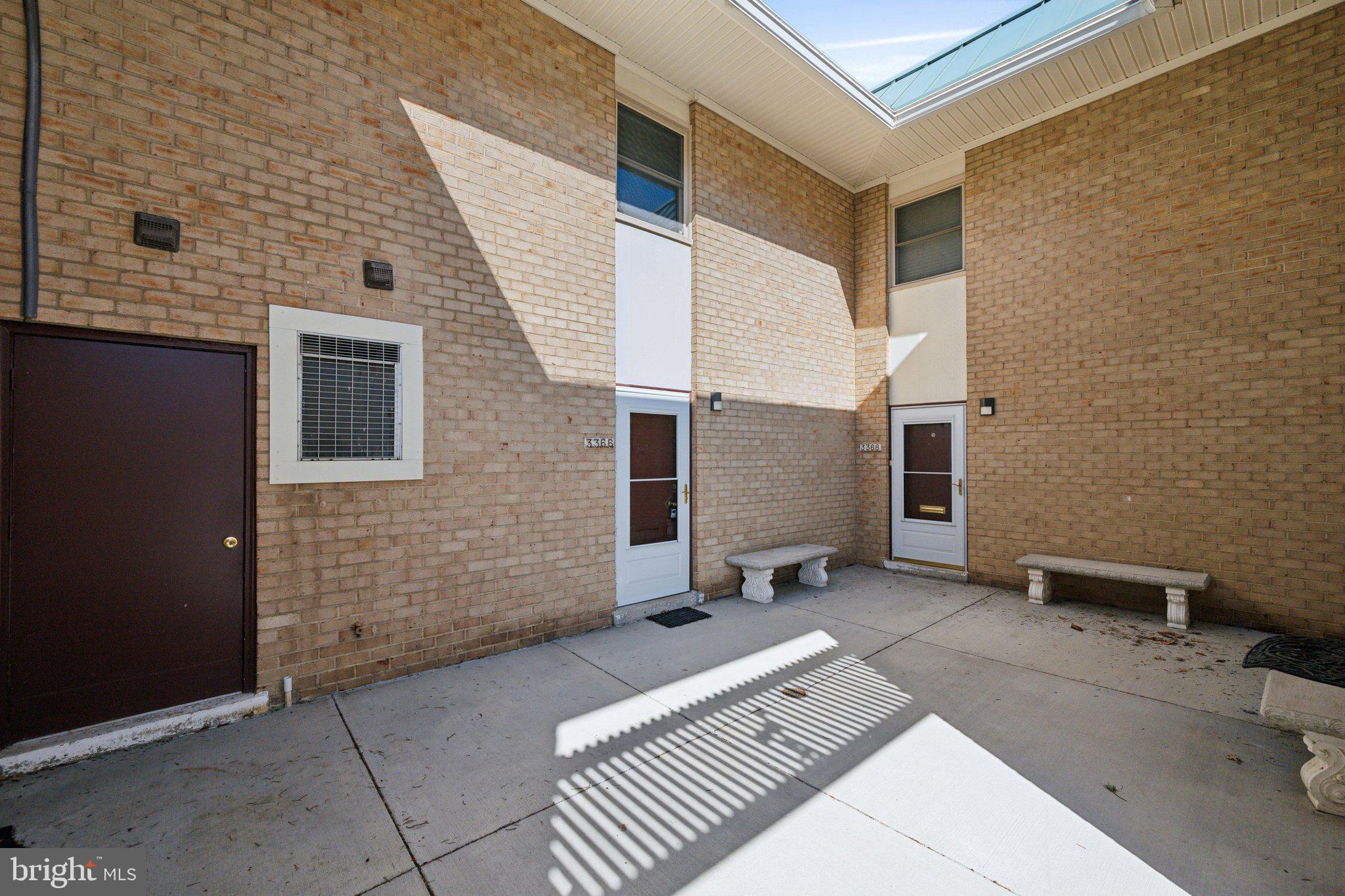 LEISURE WORLD - Residential
