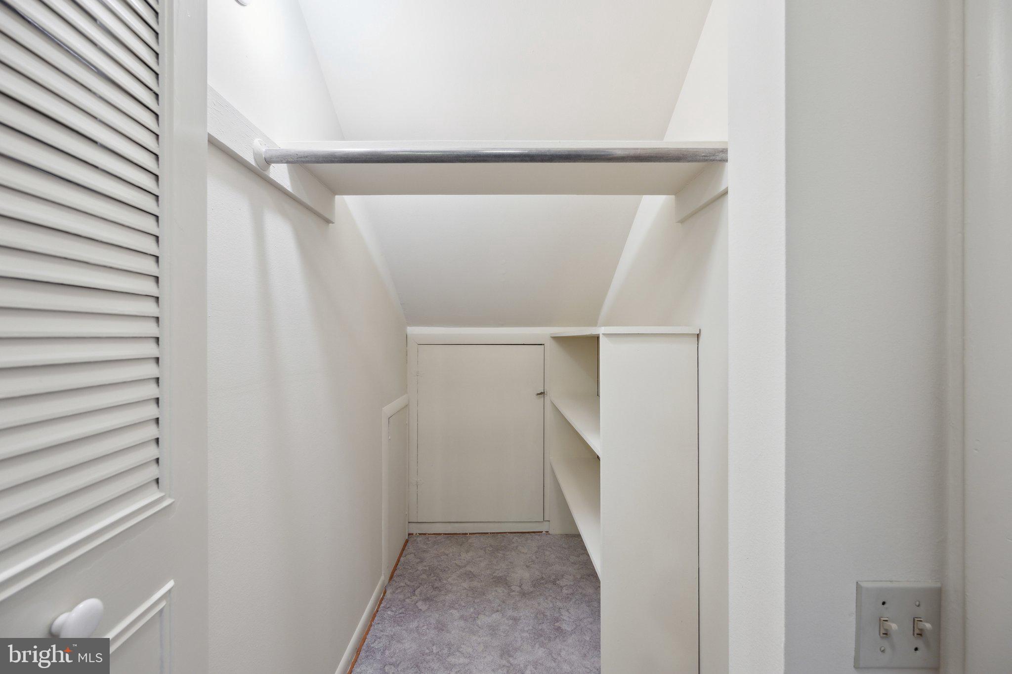 LEISURE WORLD - Residential