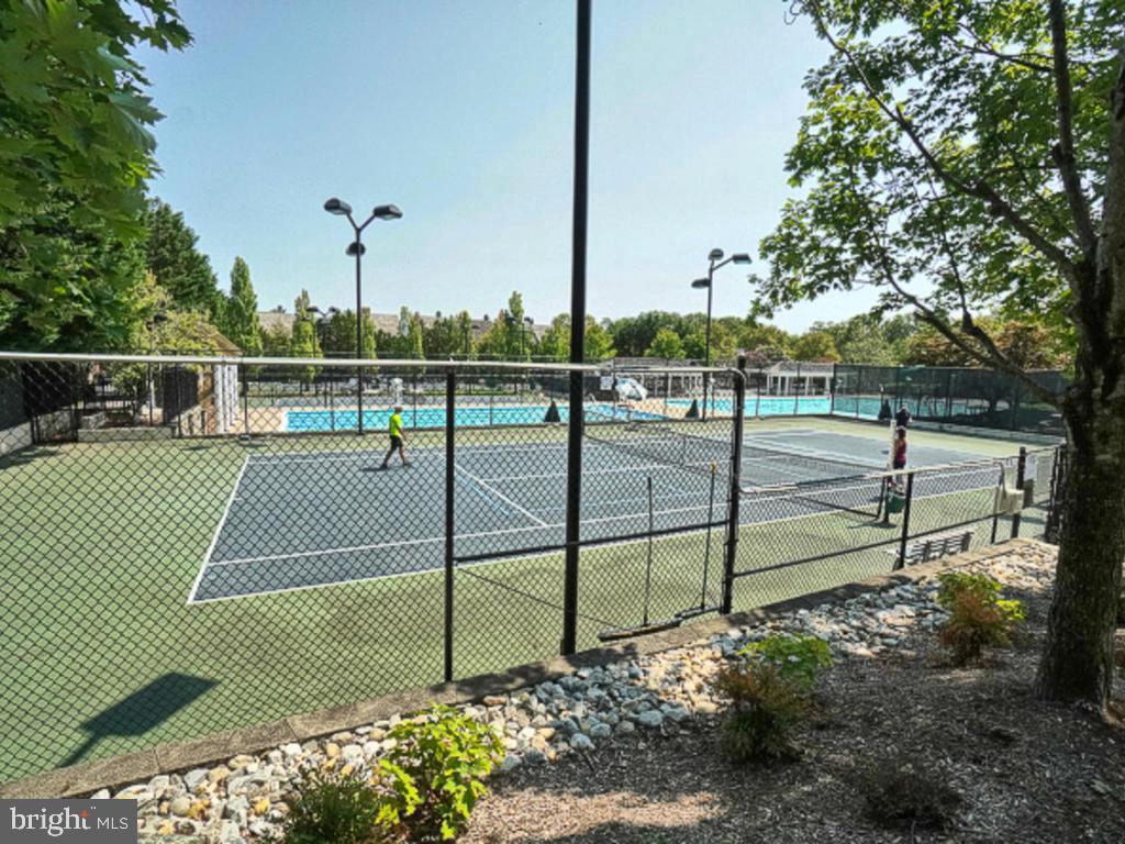 KENTLANDS - Residential