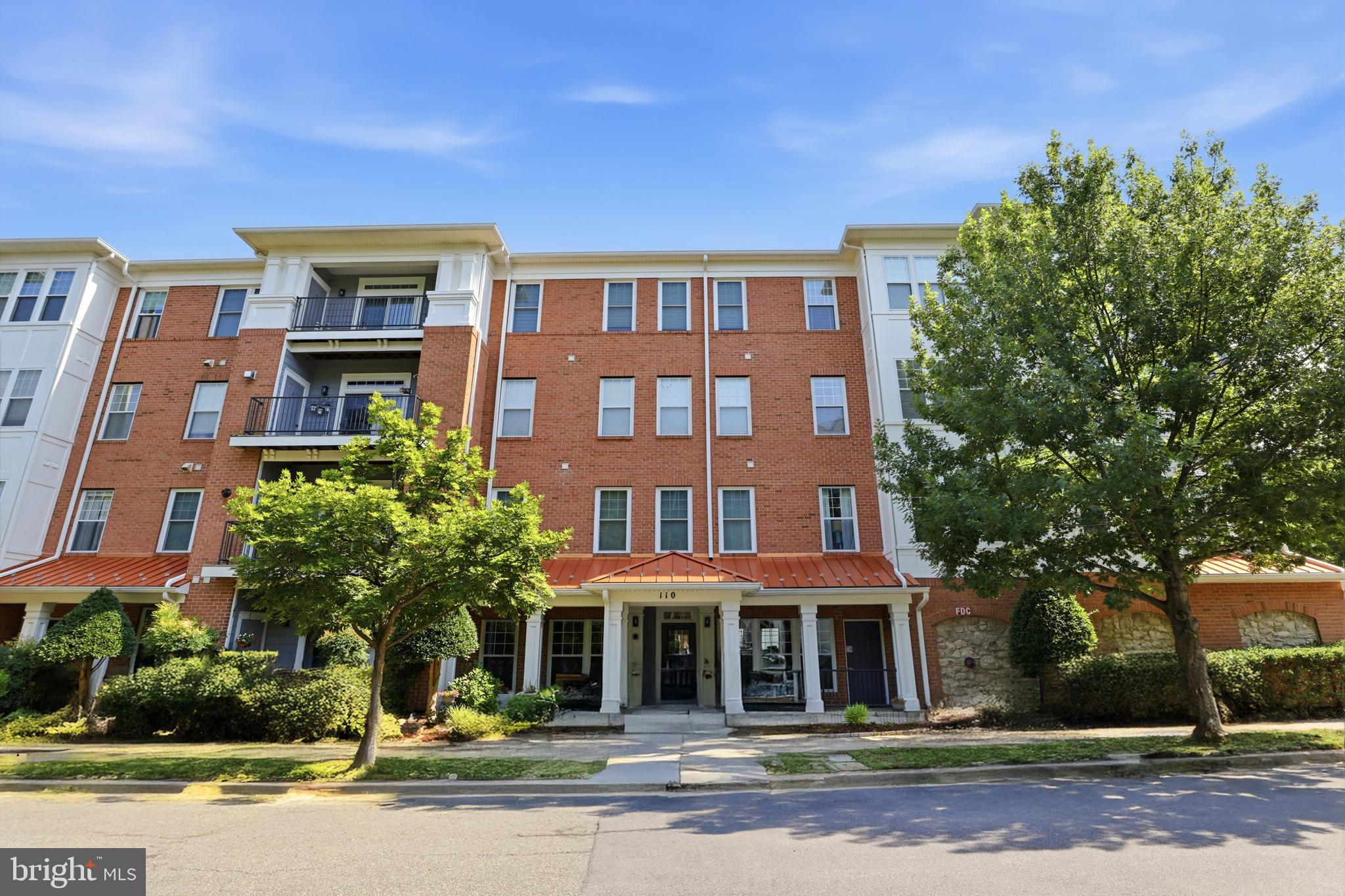 KENTLANDS - Residential