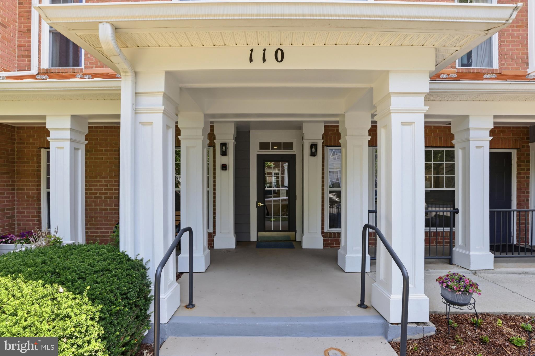 KENTLANDS - Residential