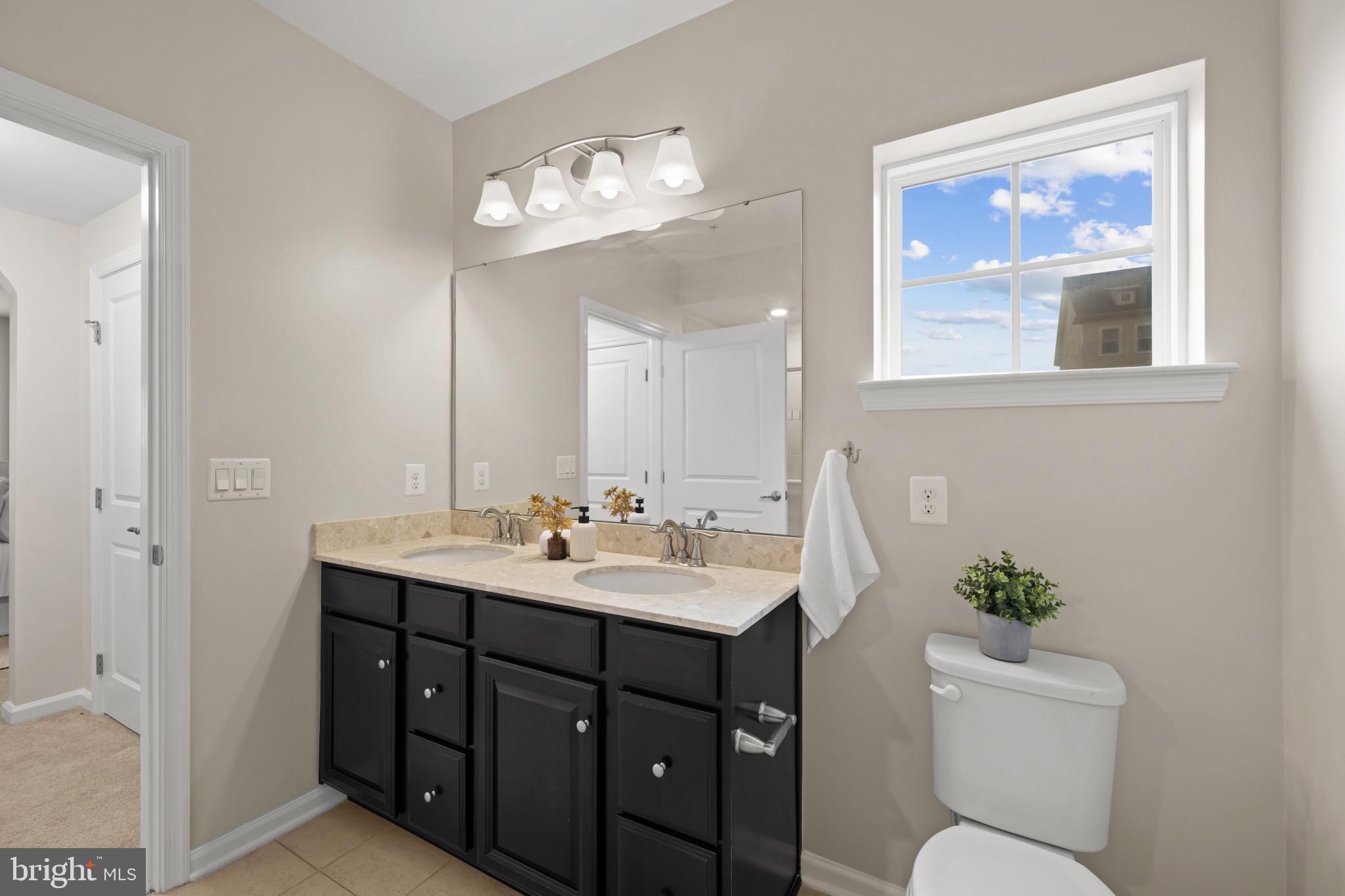 WAVERLY MEWS - Residential