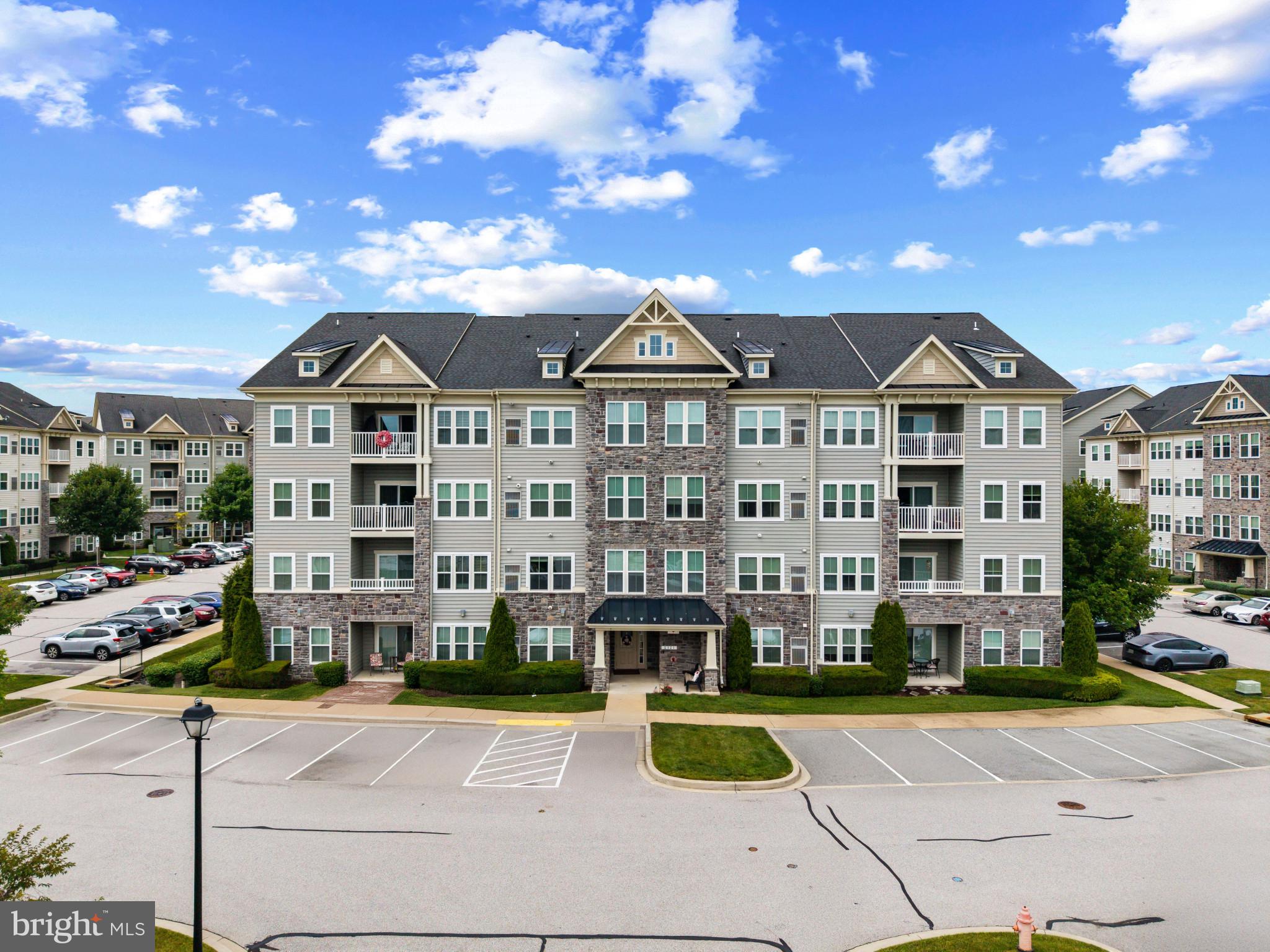 WAVERLY MEWS - Residential