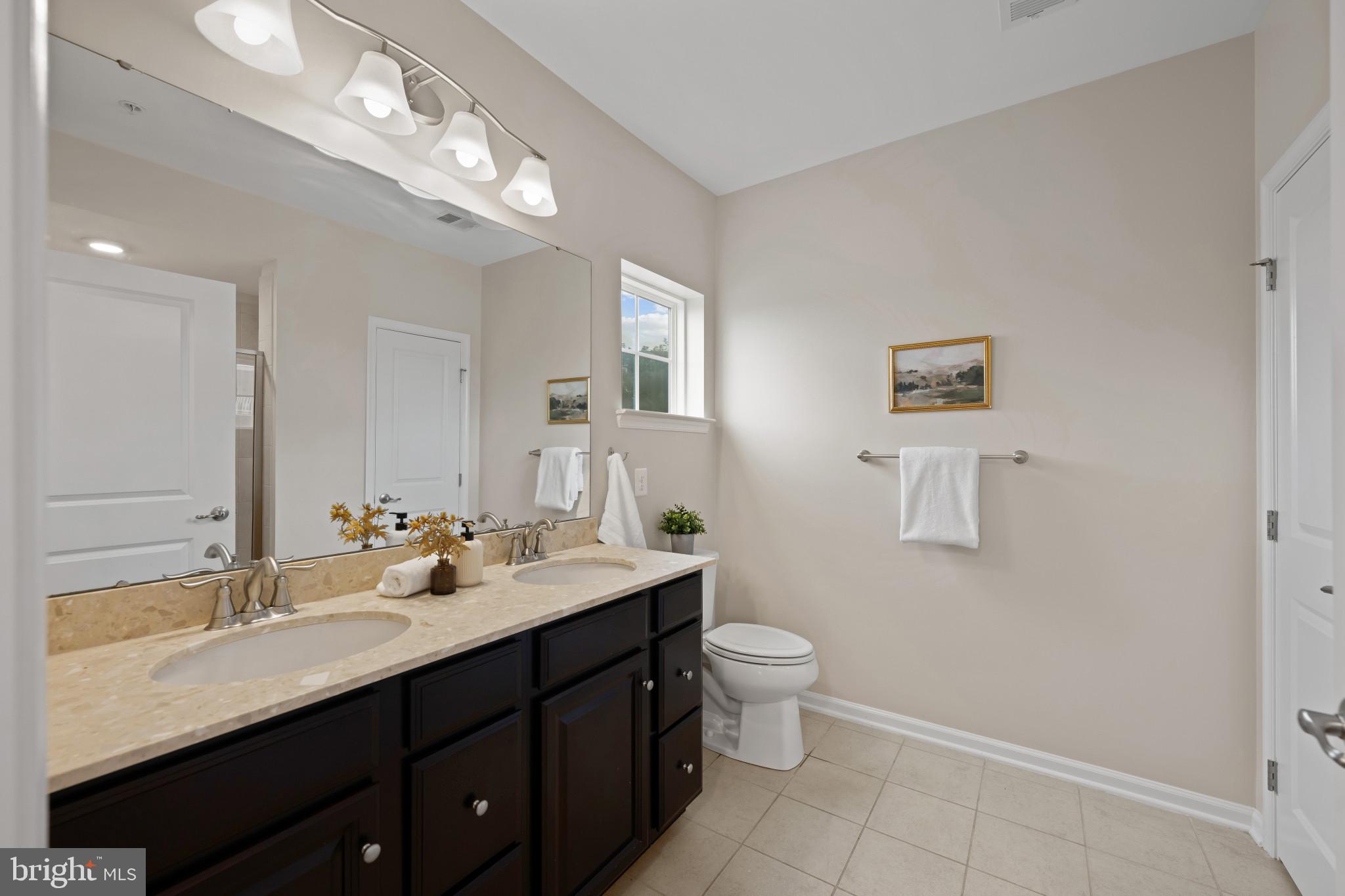 WAVERLY MEWS - Residential