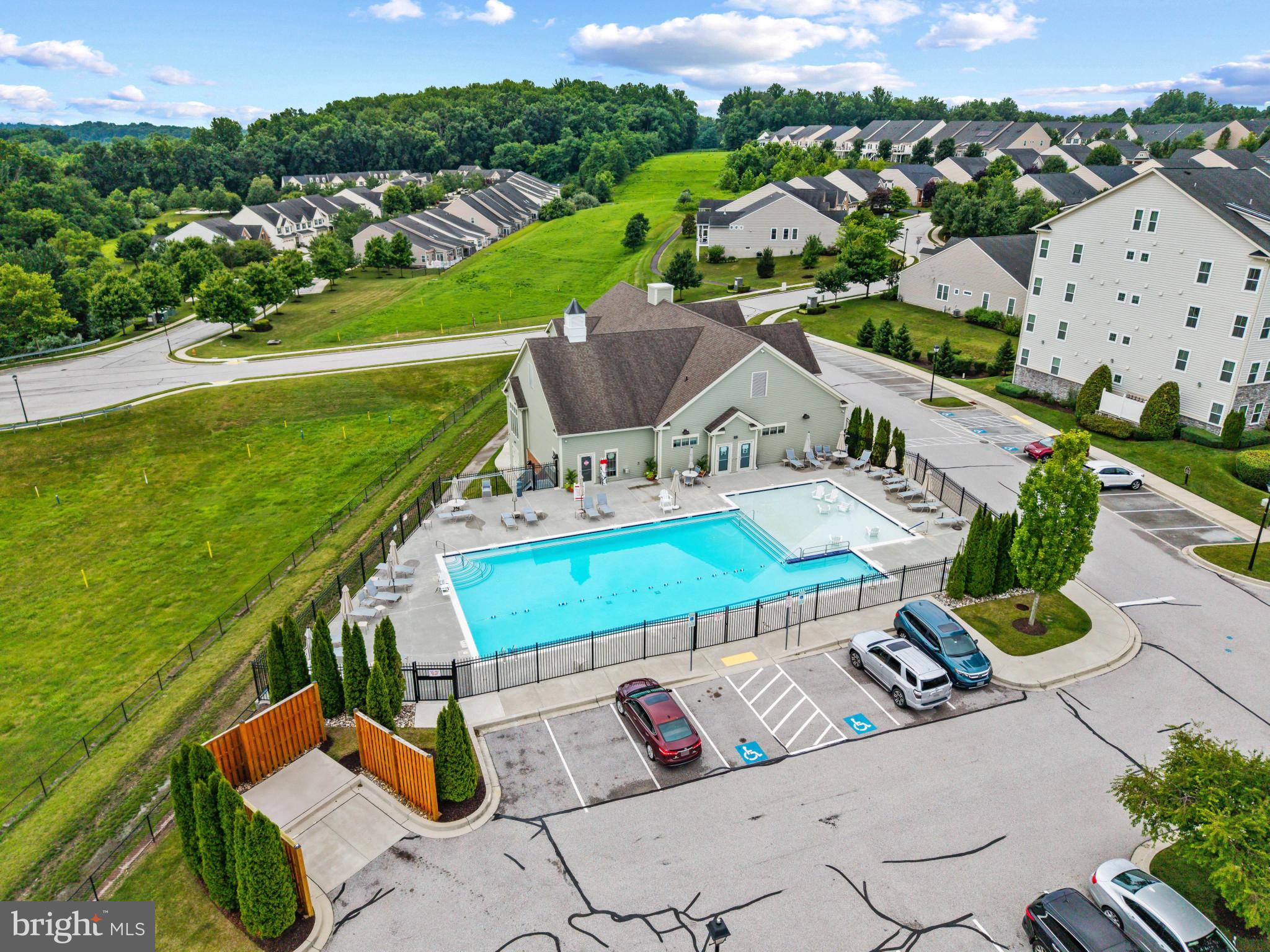WAVERLY MEWS - Residential
