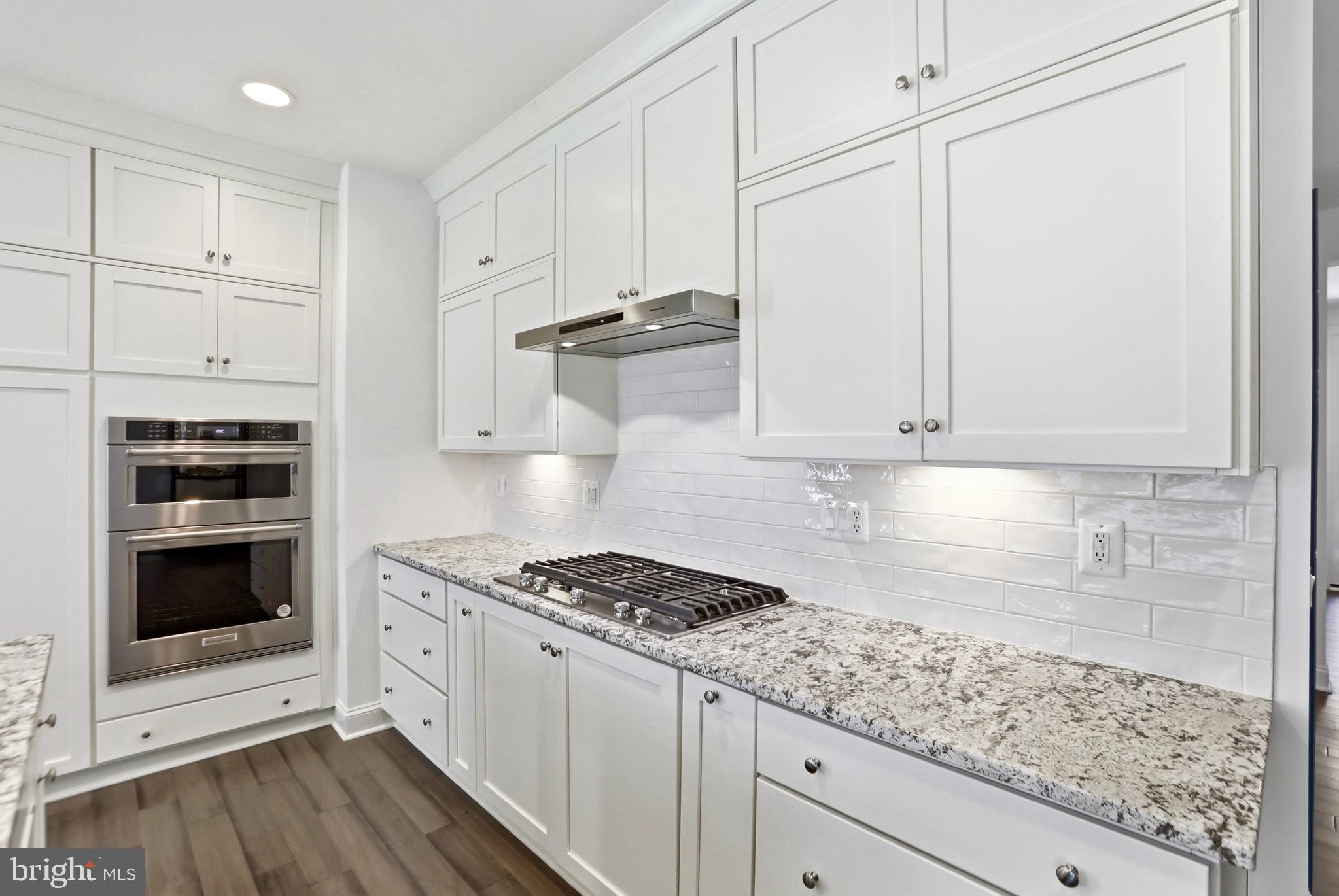 LAKE FREDERICK - Residential