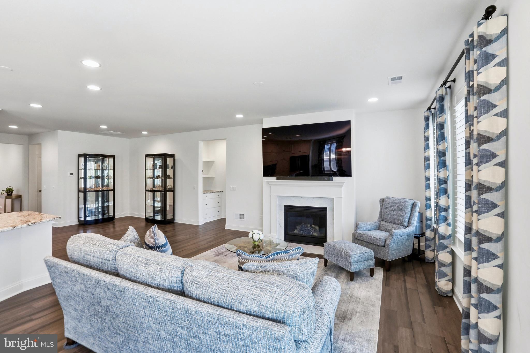 LAKE FREDERICK - Residential