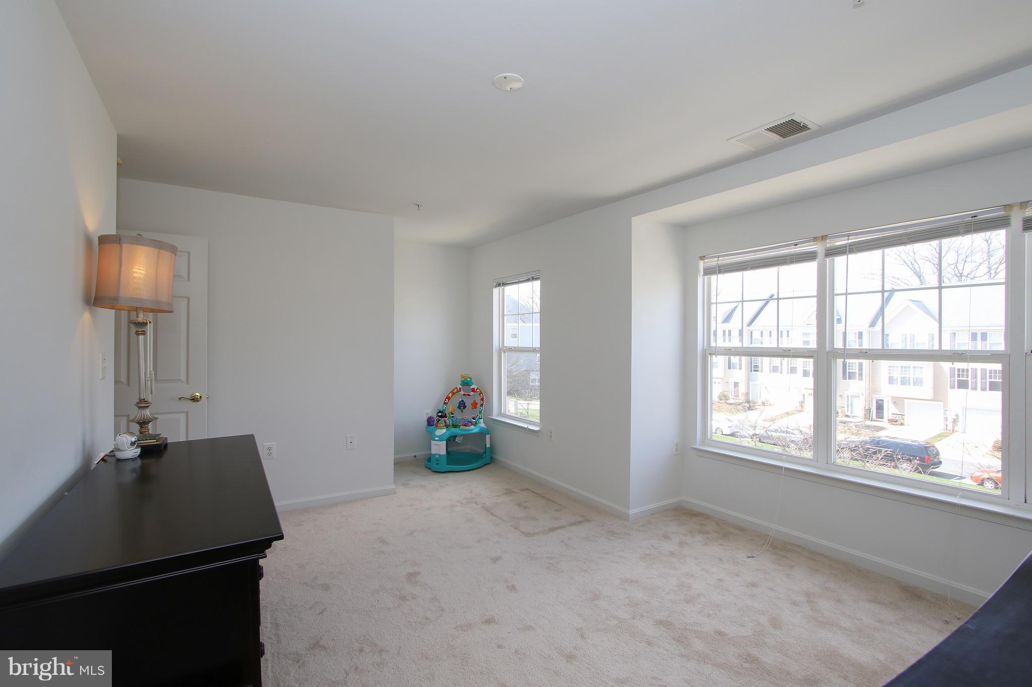 LINCOLN TERRACE - Residential