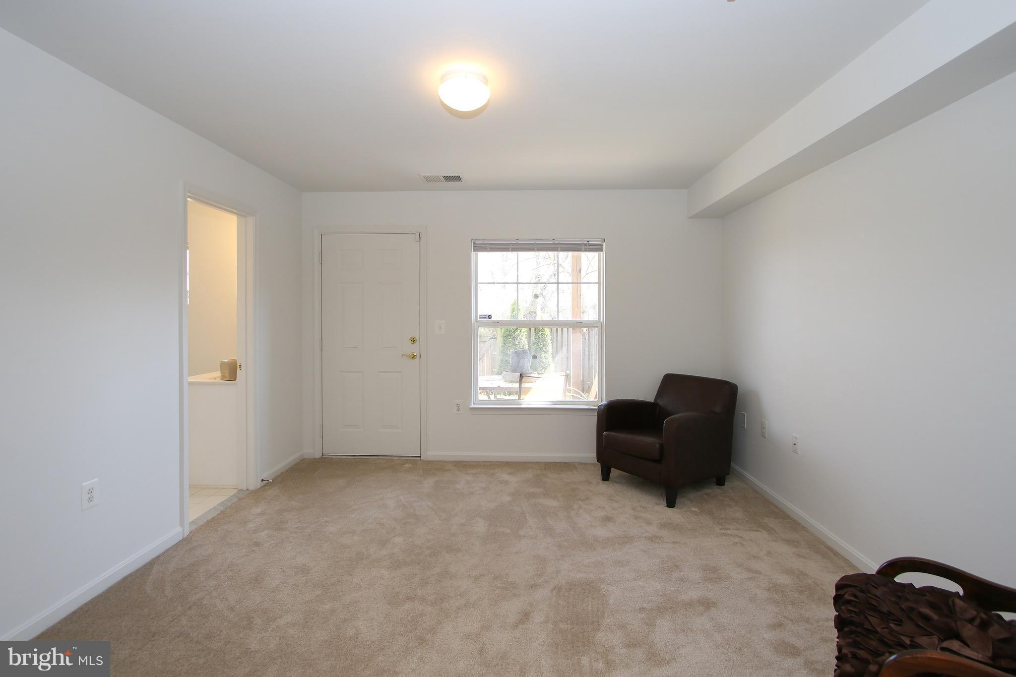 LINCOLN TERRACE - Residential