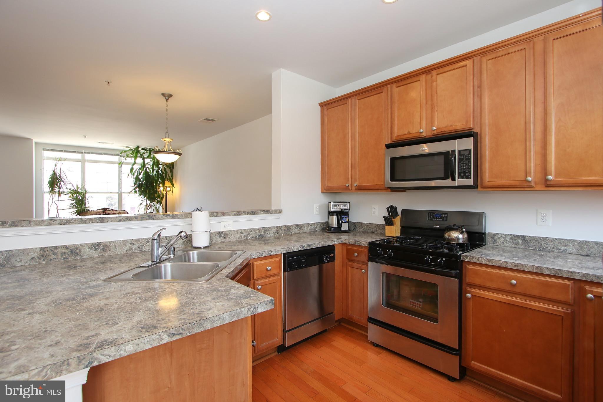 LINCOLN TERRACE - Residential
