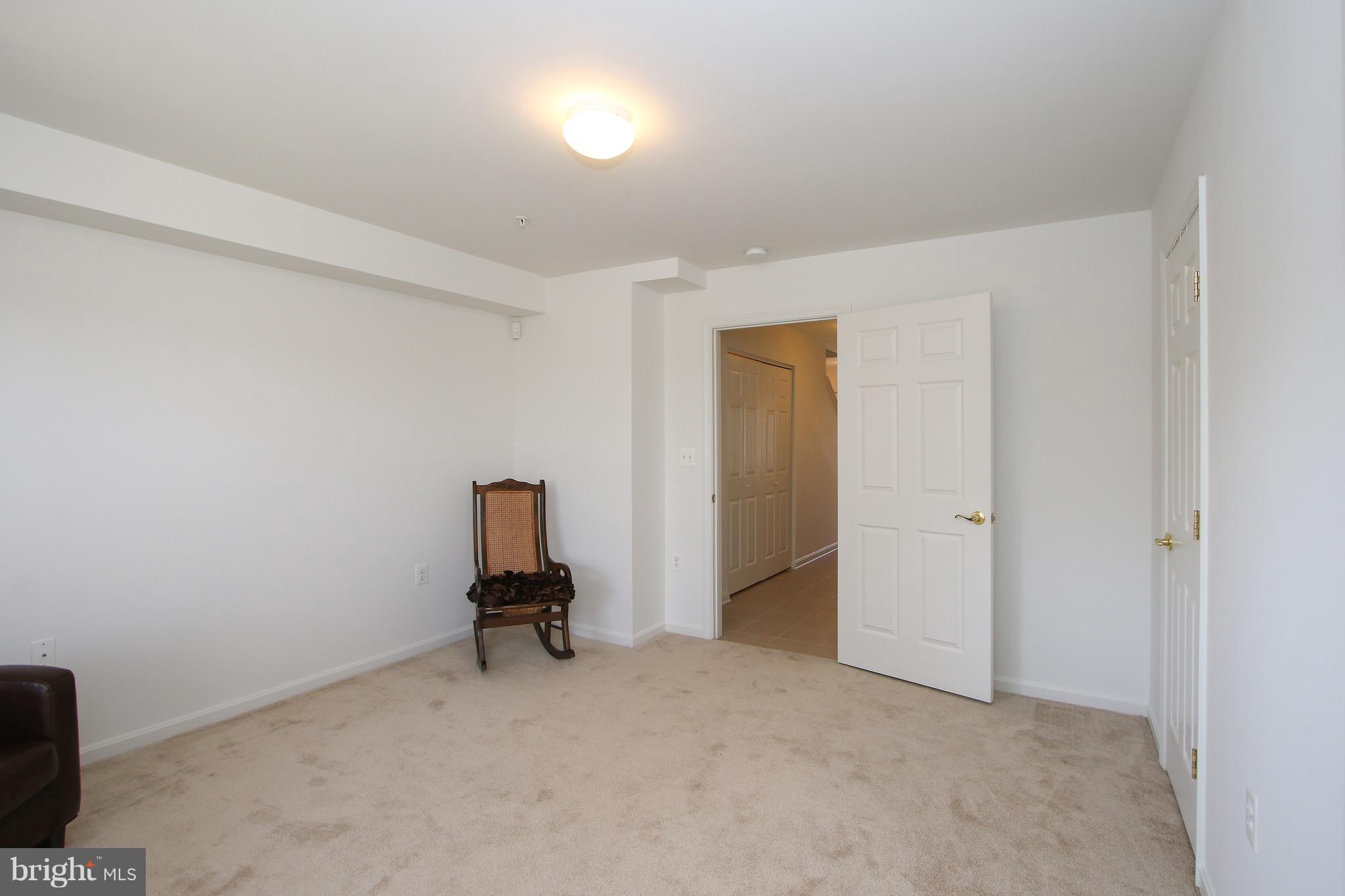 LINCOLN TERRACE - Residential
