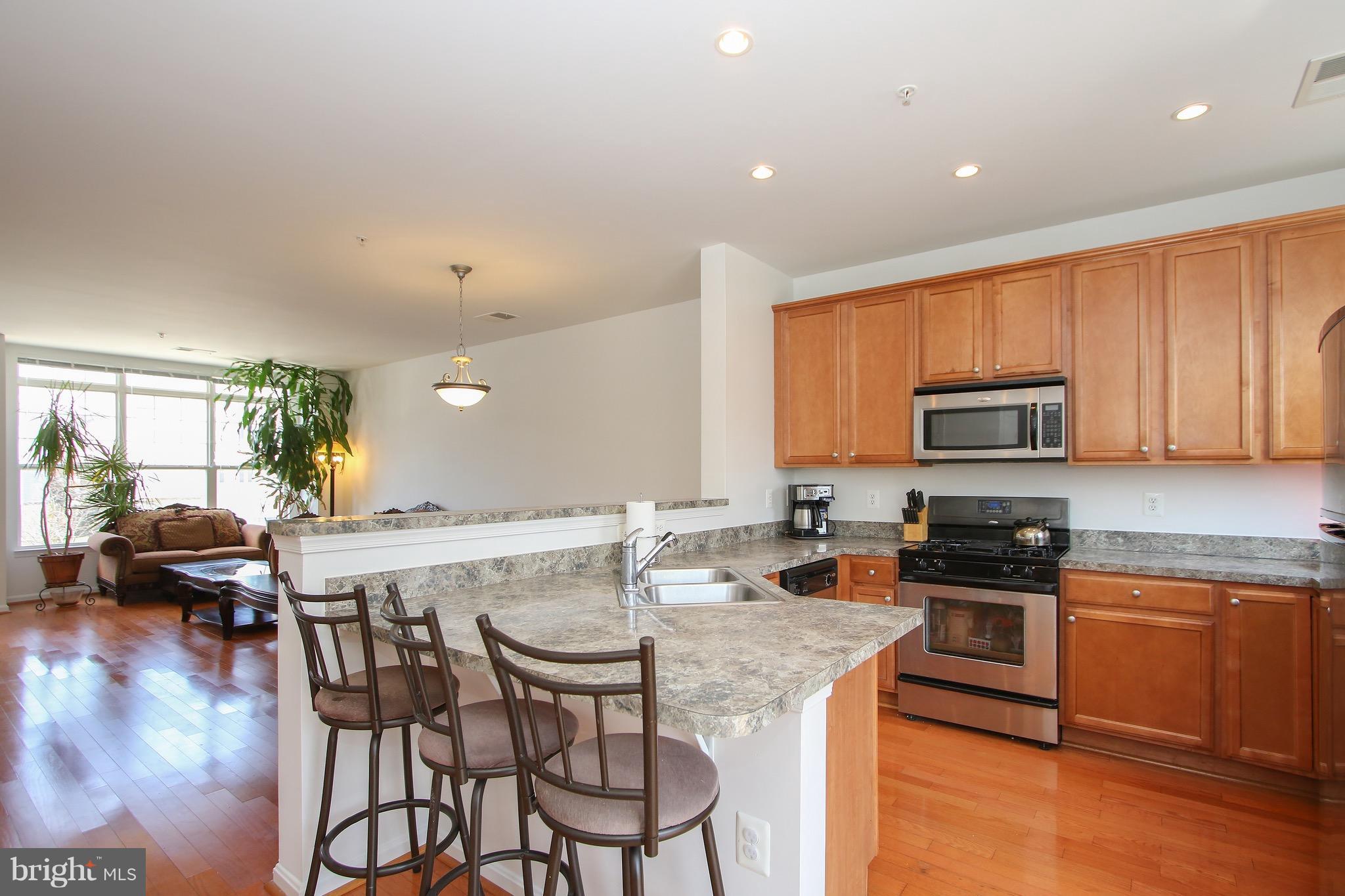 LINCOLN TERRACE - Residential