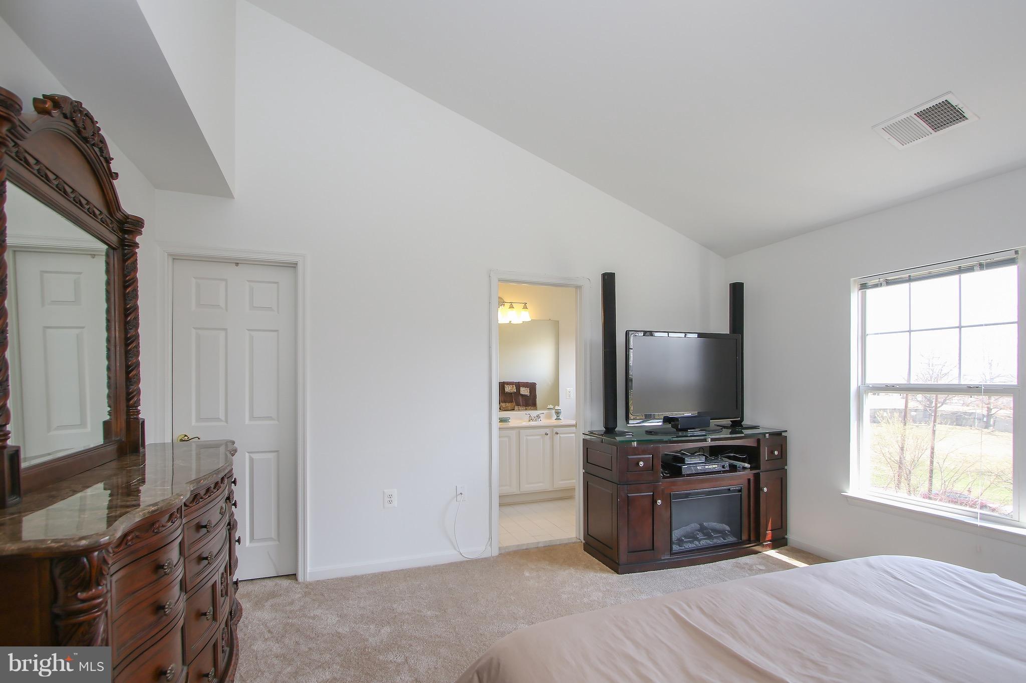 LINCOLN TERRACE - Residential