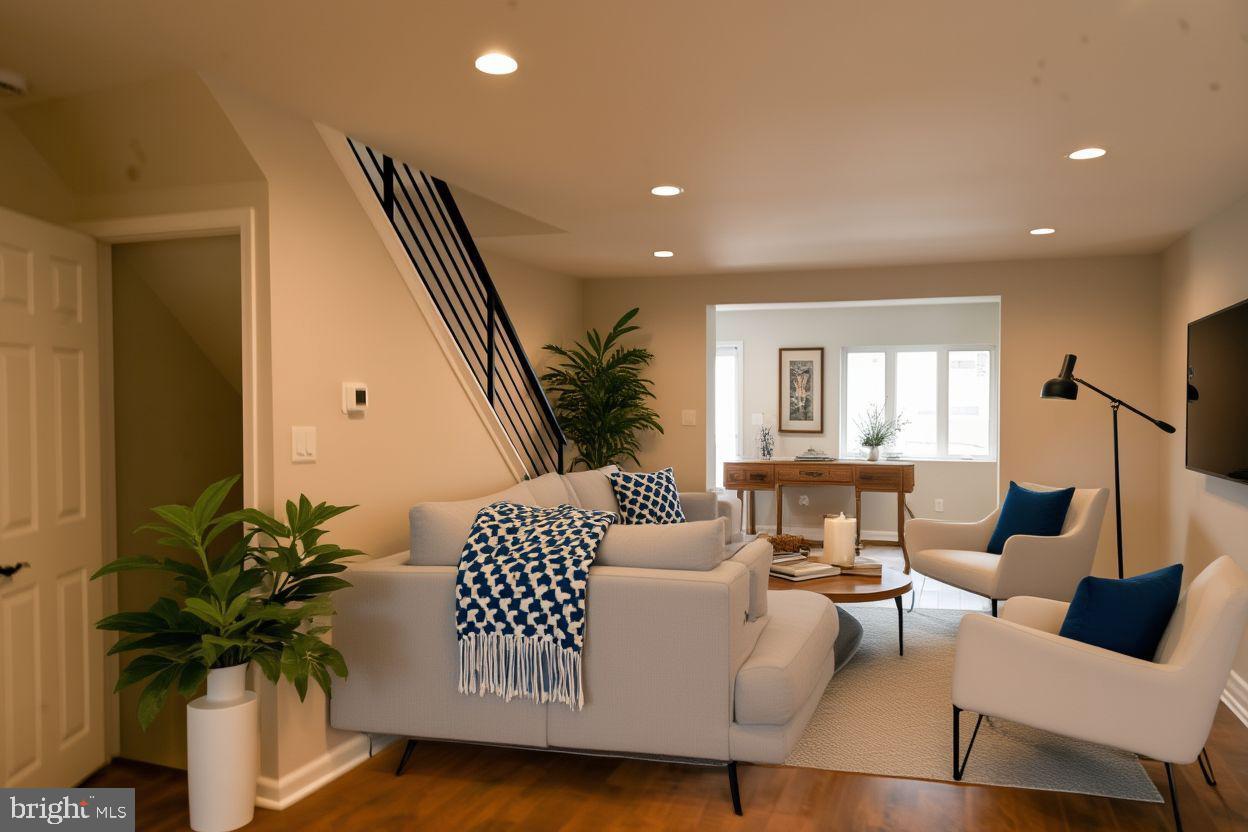 PHILADELPHIA (SOUTHWEST) - Residential