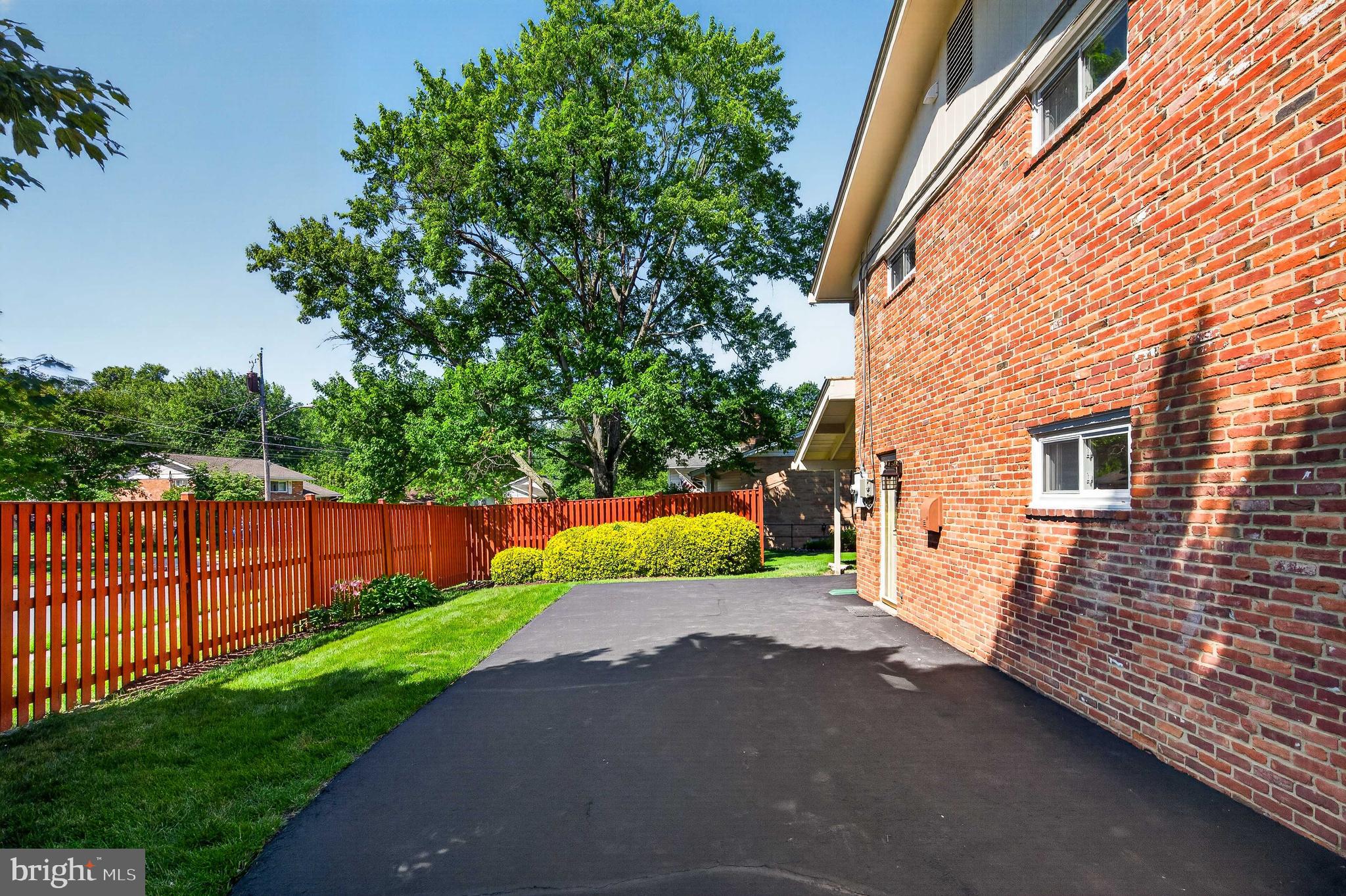 LAYTON HALL - Residential