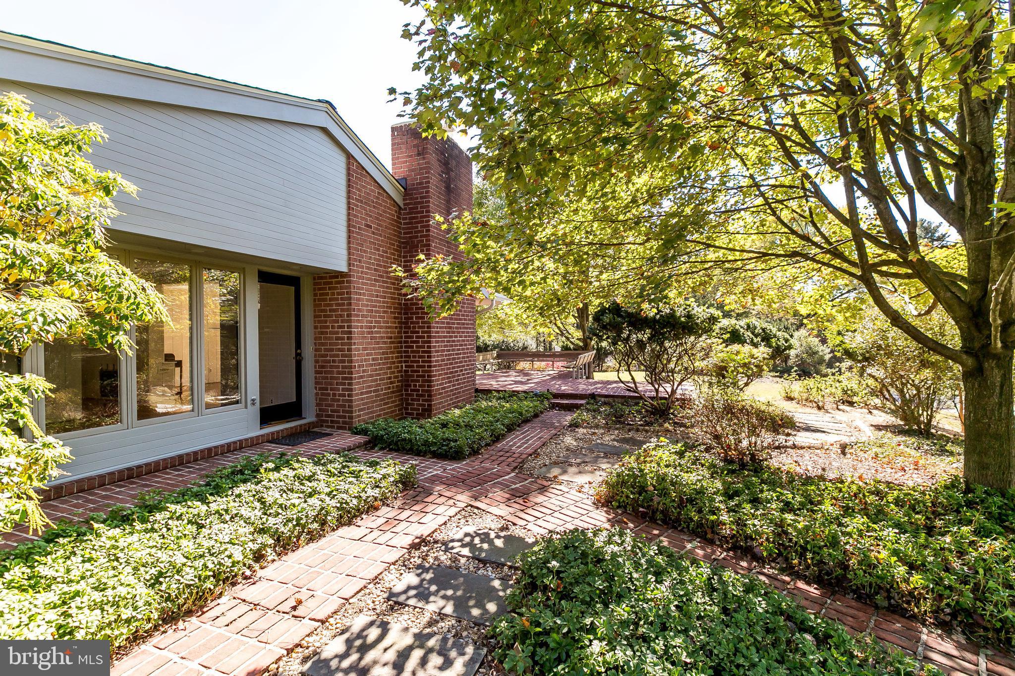 RUXTON HILLS - Residential