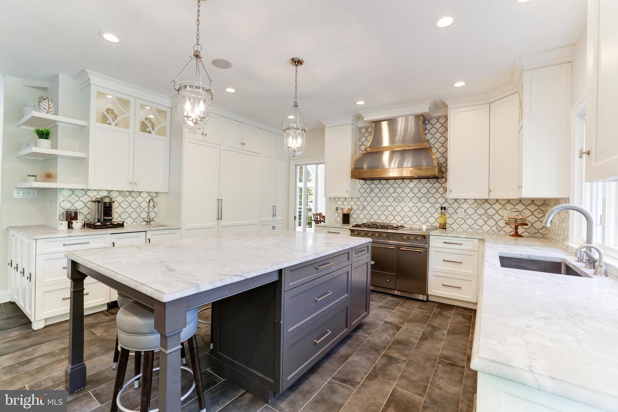 HICKORY CREEK ESTATES - Residential