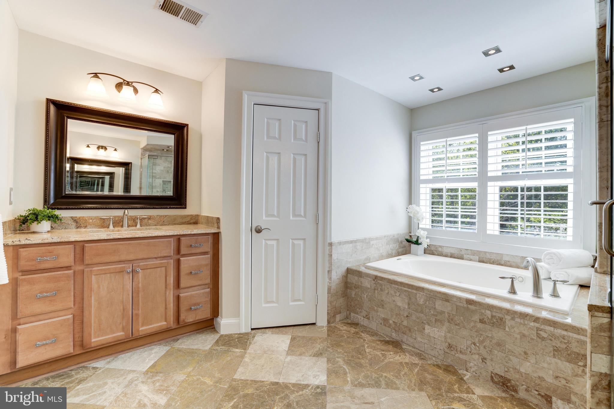 HICKORY CREEK ESTATES - Residential