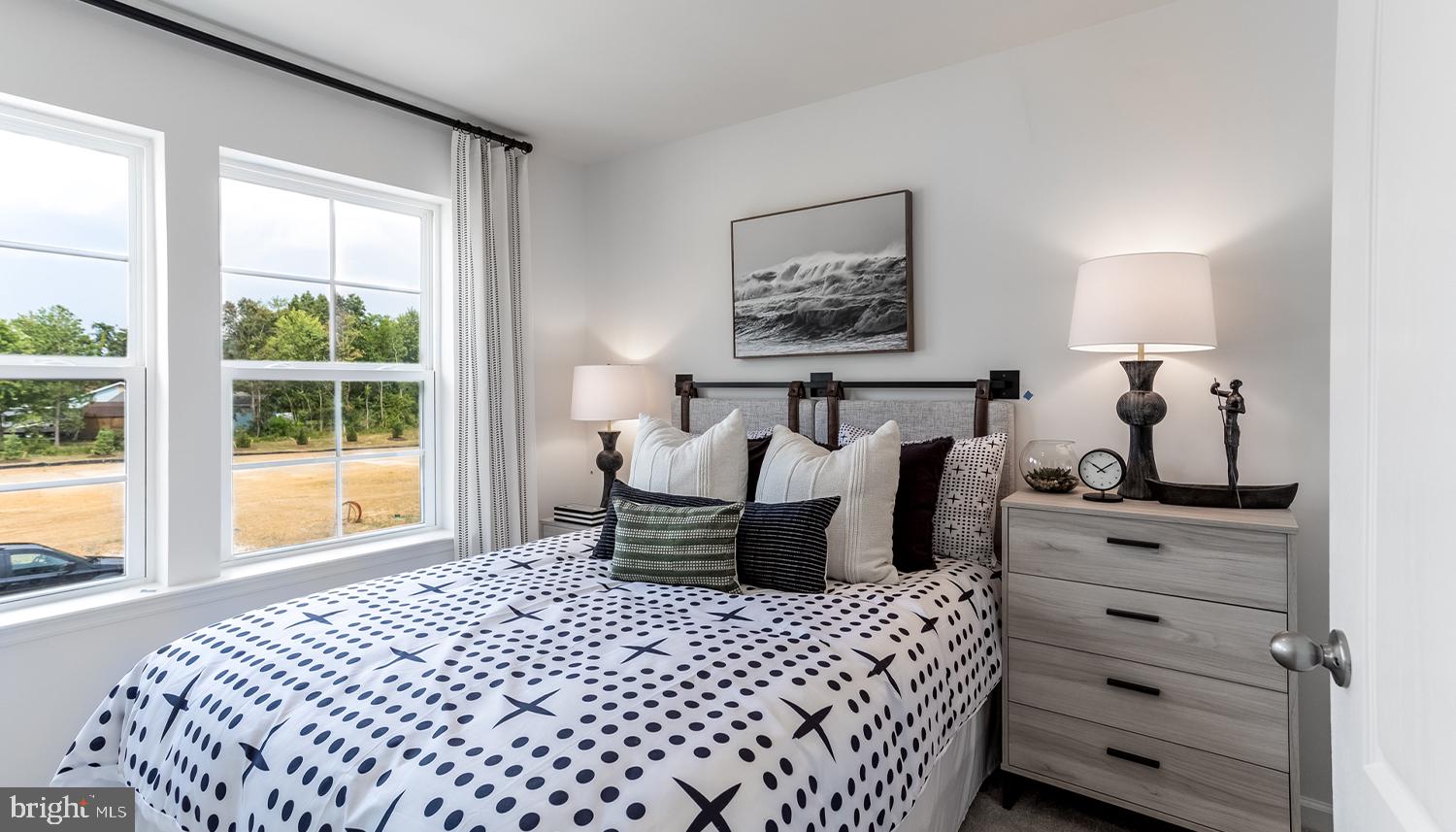 WHISPERING PINES - Residential
