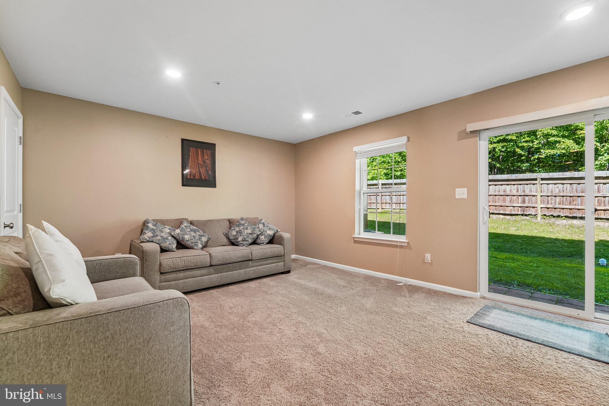 HIDDEN MEADOWS - Residential