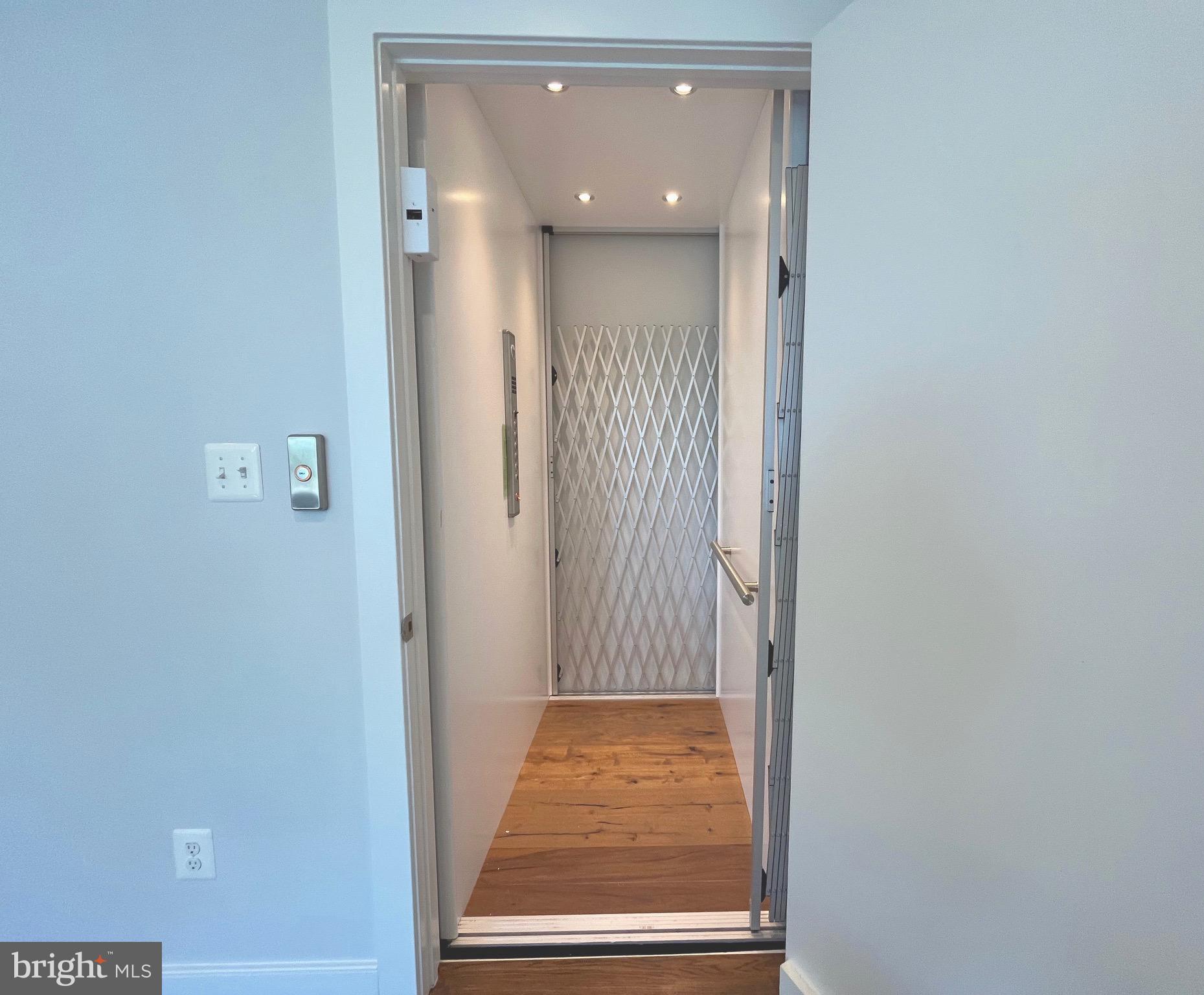 BROOKMONT - Residential