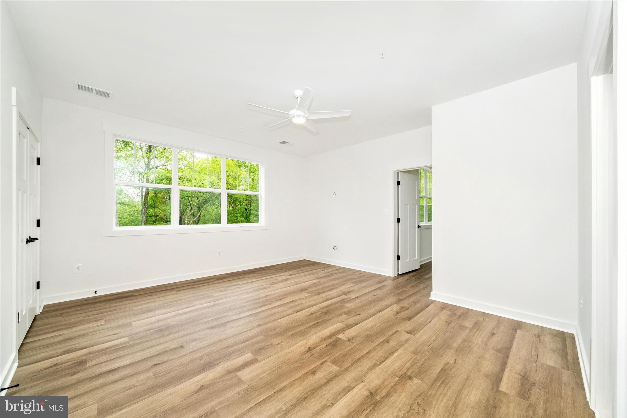 MILLERSVILLE - Residential