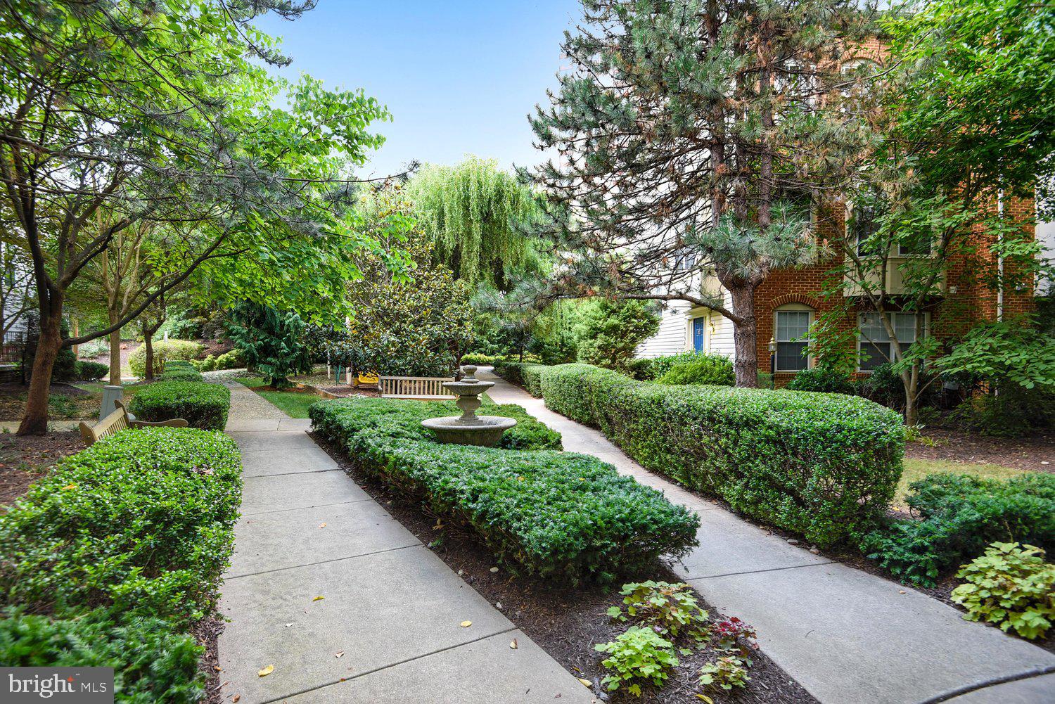 LAKELANDS RIDGE - Residential